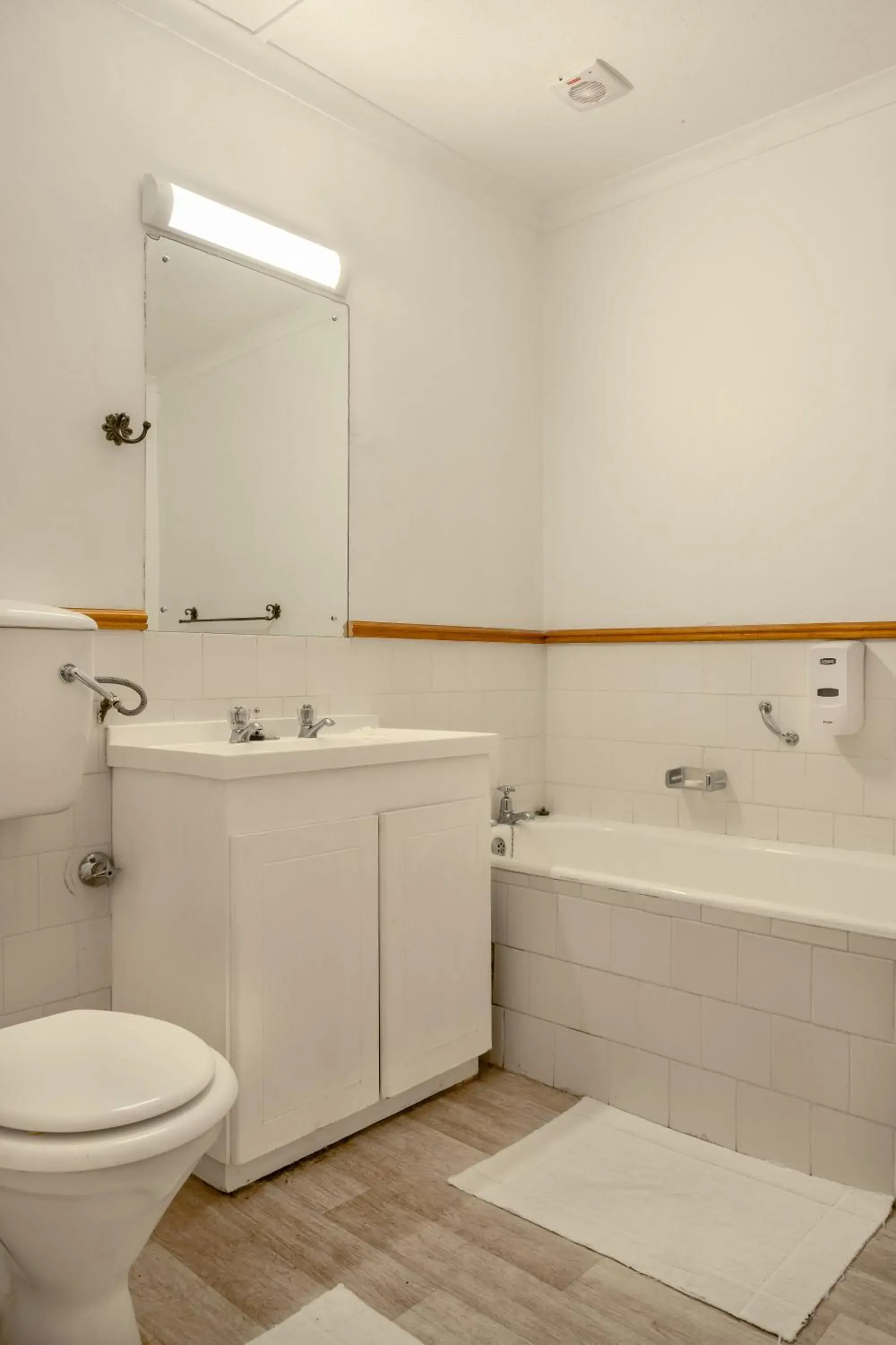 Standard Twin Room - single occupancy in Karoo Country Inn Standard Twin Room - single occupancy in Karoo Country Inn
