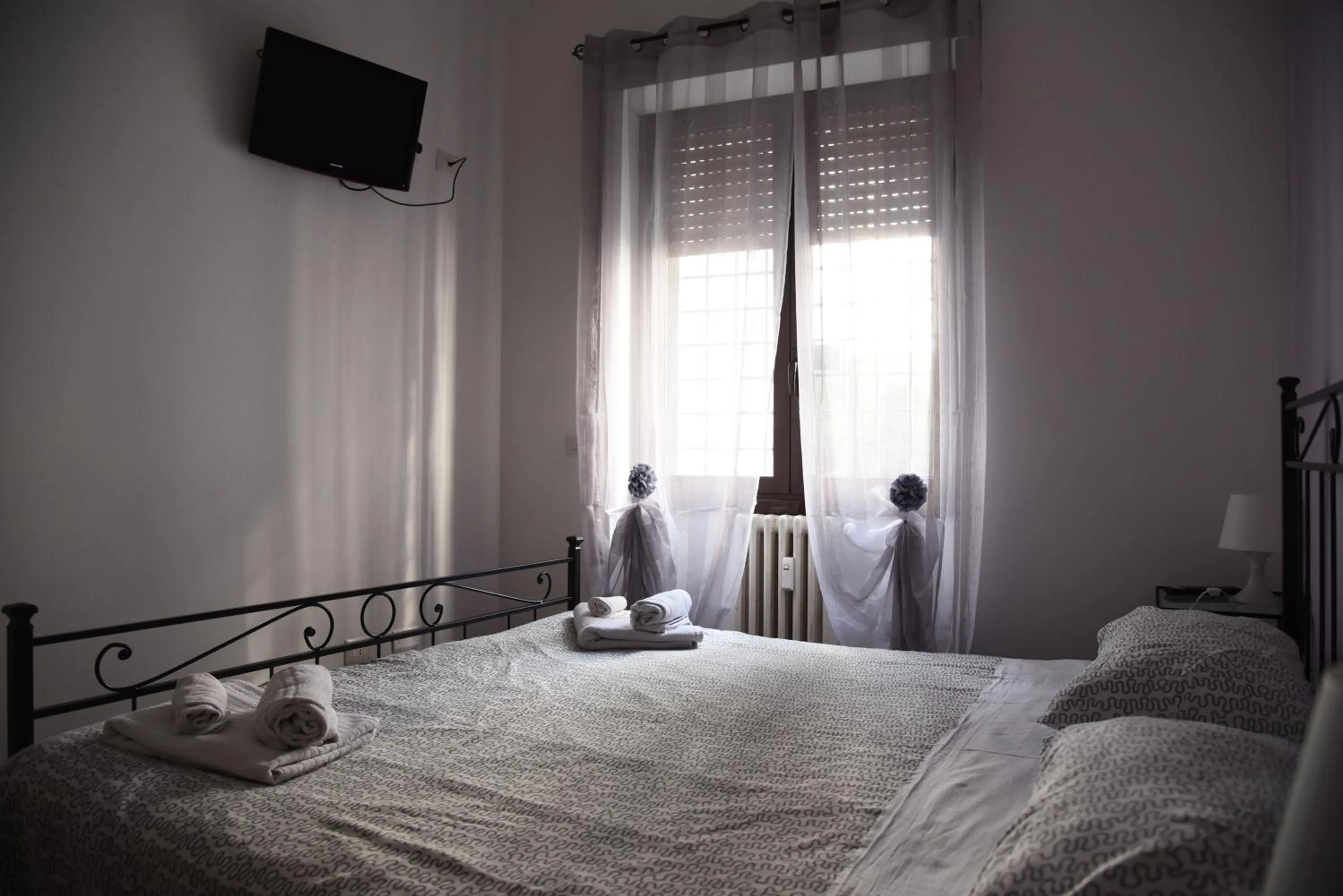 Bedroom, Bed in Marco E Laura Affittacamere al Vaticano