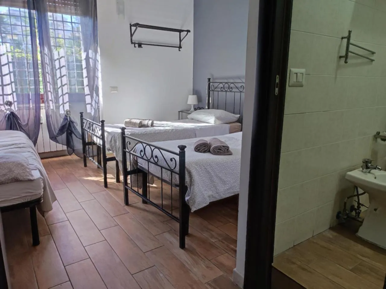 Bedroom, Bed in Marco E Laura Affittacamere al Vaticano