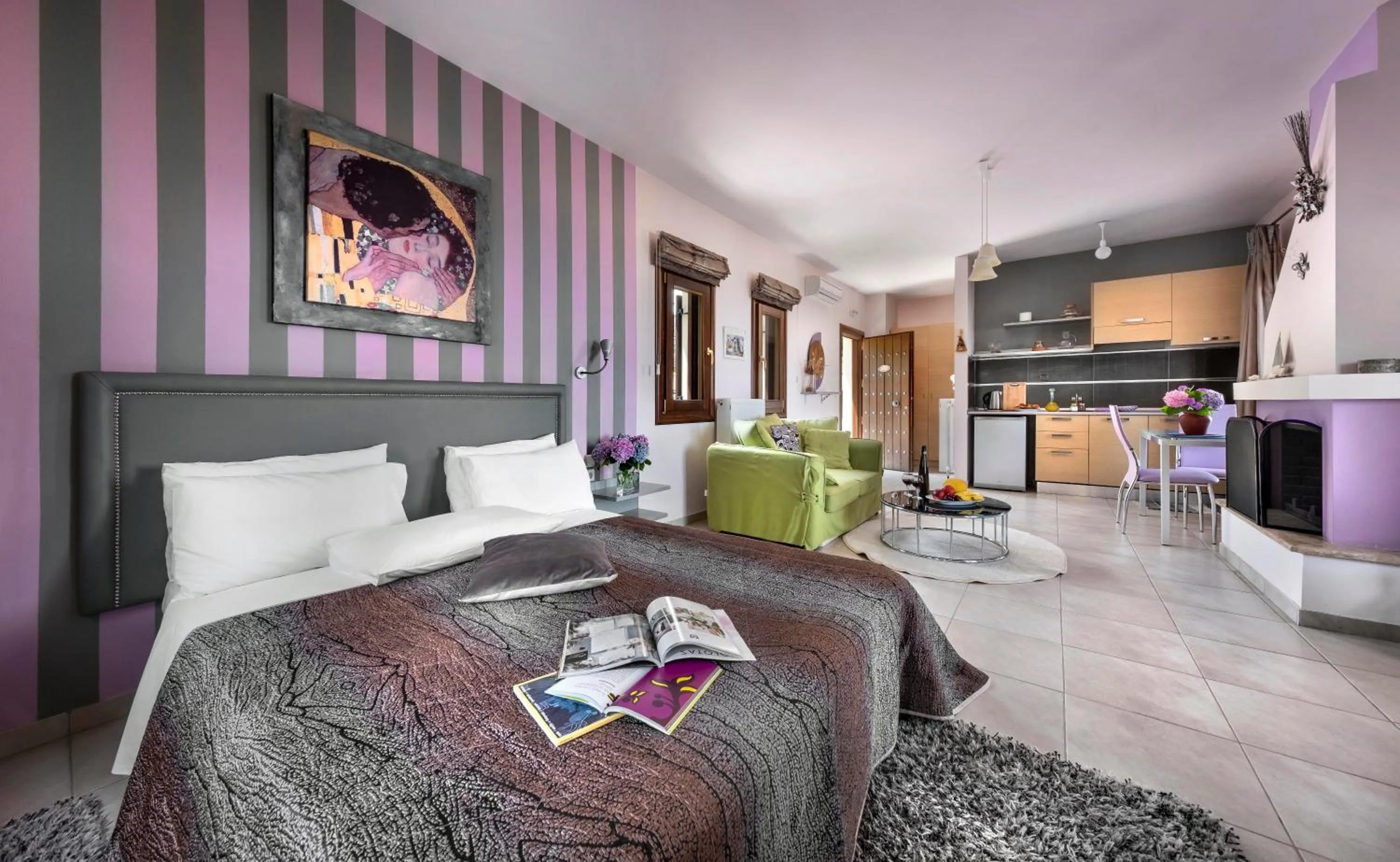 Photo of the whole room, Bed in Hotel Petradi