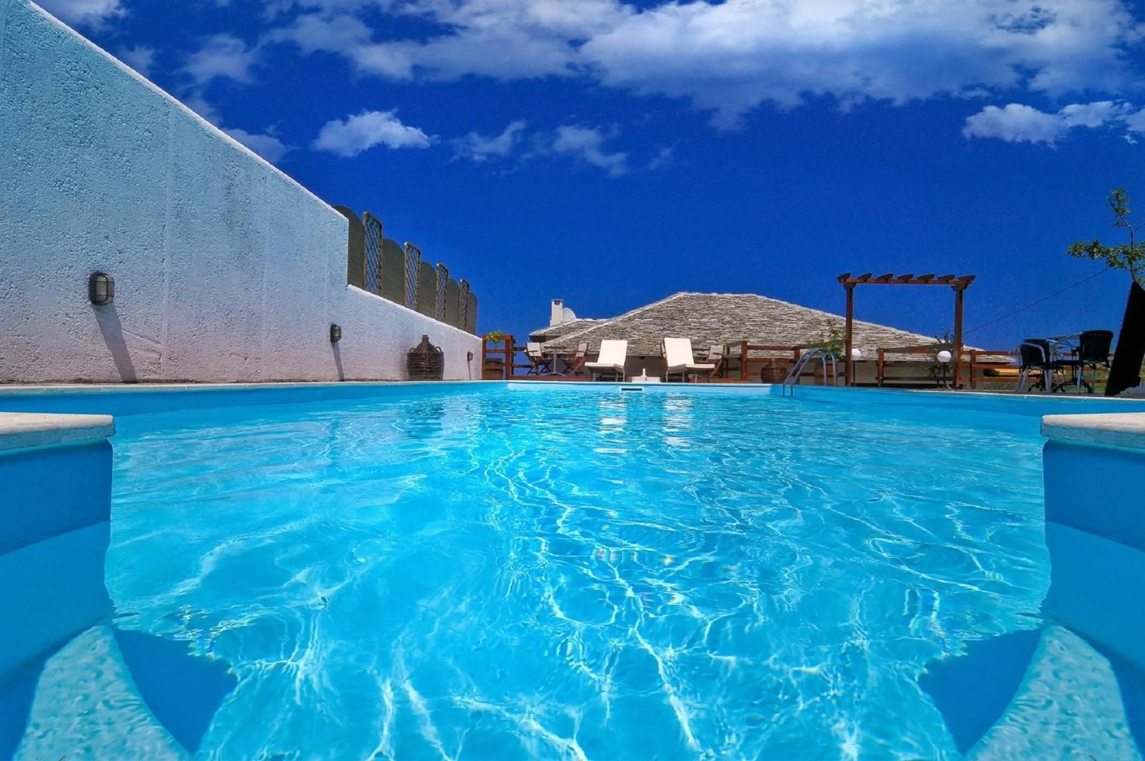 Swimming pool in Hotel Petradi