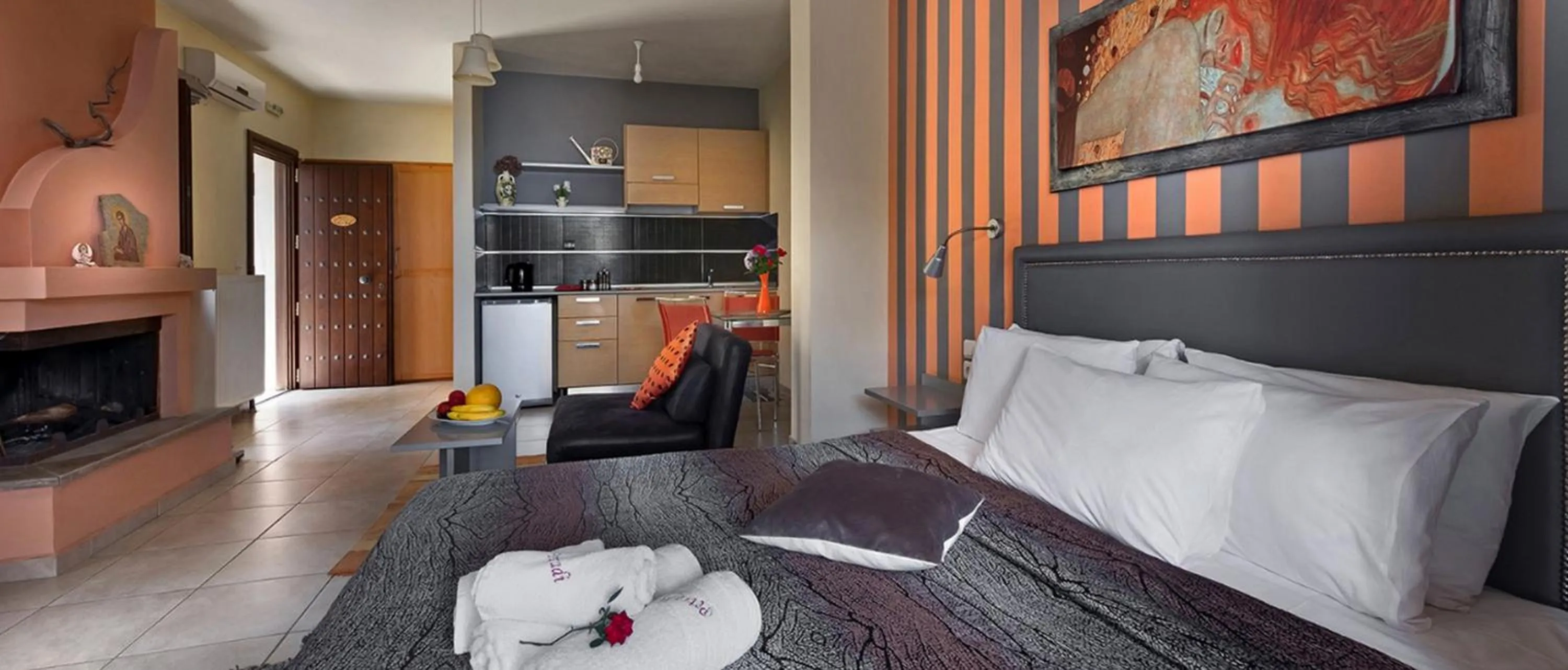 Bed in Hotel Petradi