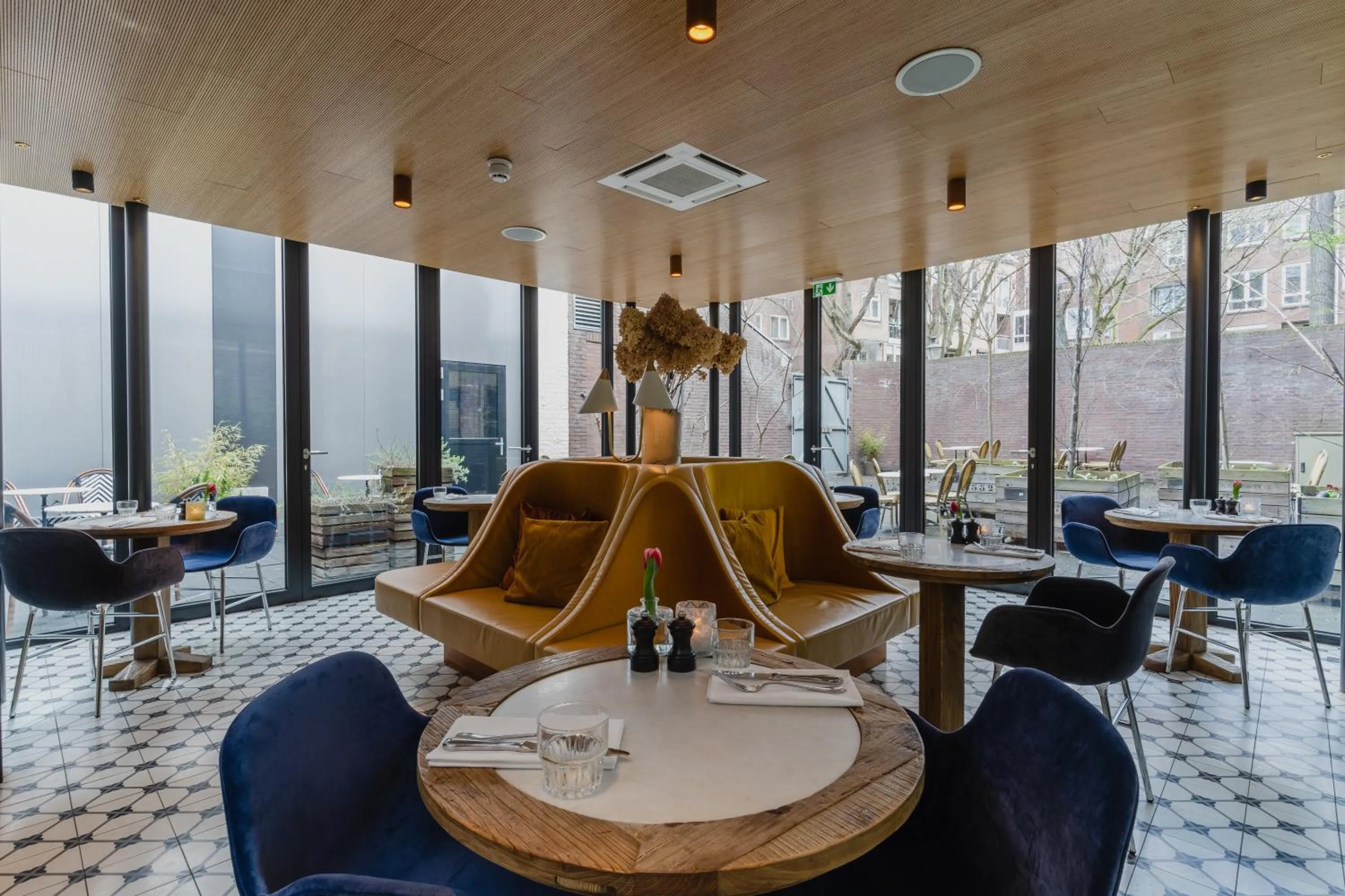 Breakfast in Hotel Monastère Maastricht