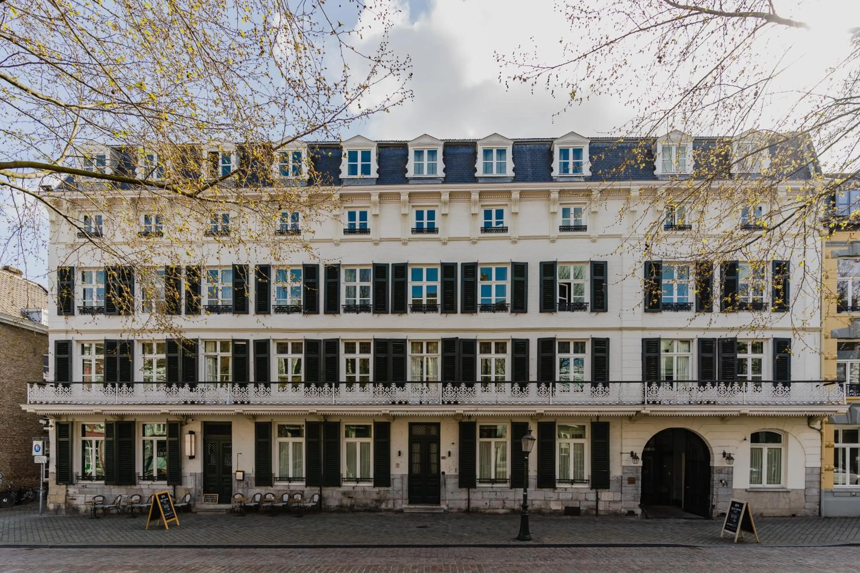 Property building in Hotel Monastère Maastricht