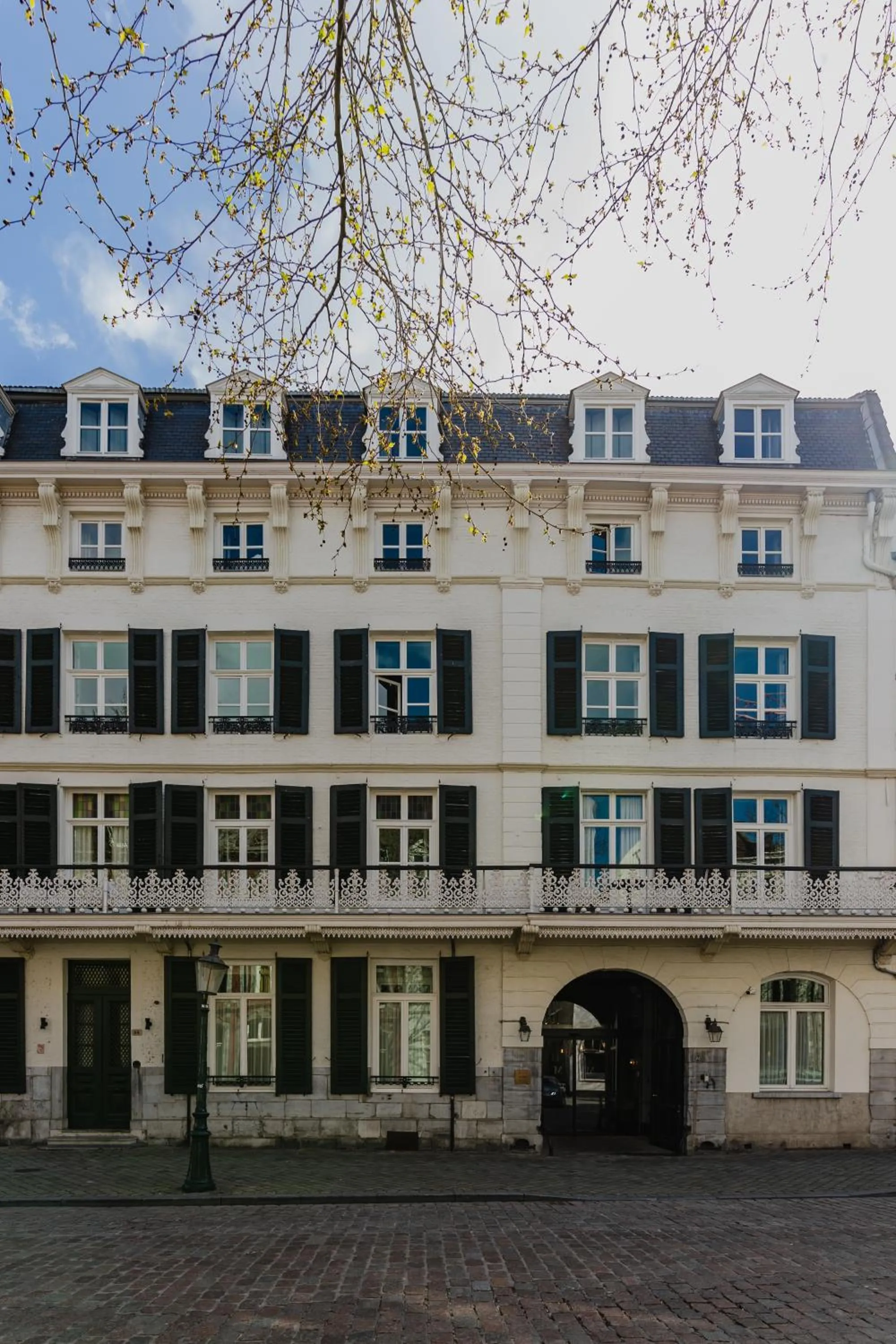 Property building in Hotel Monastère Maastricht