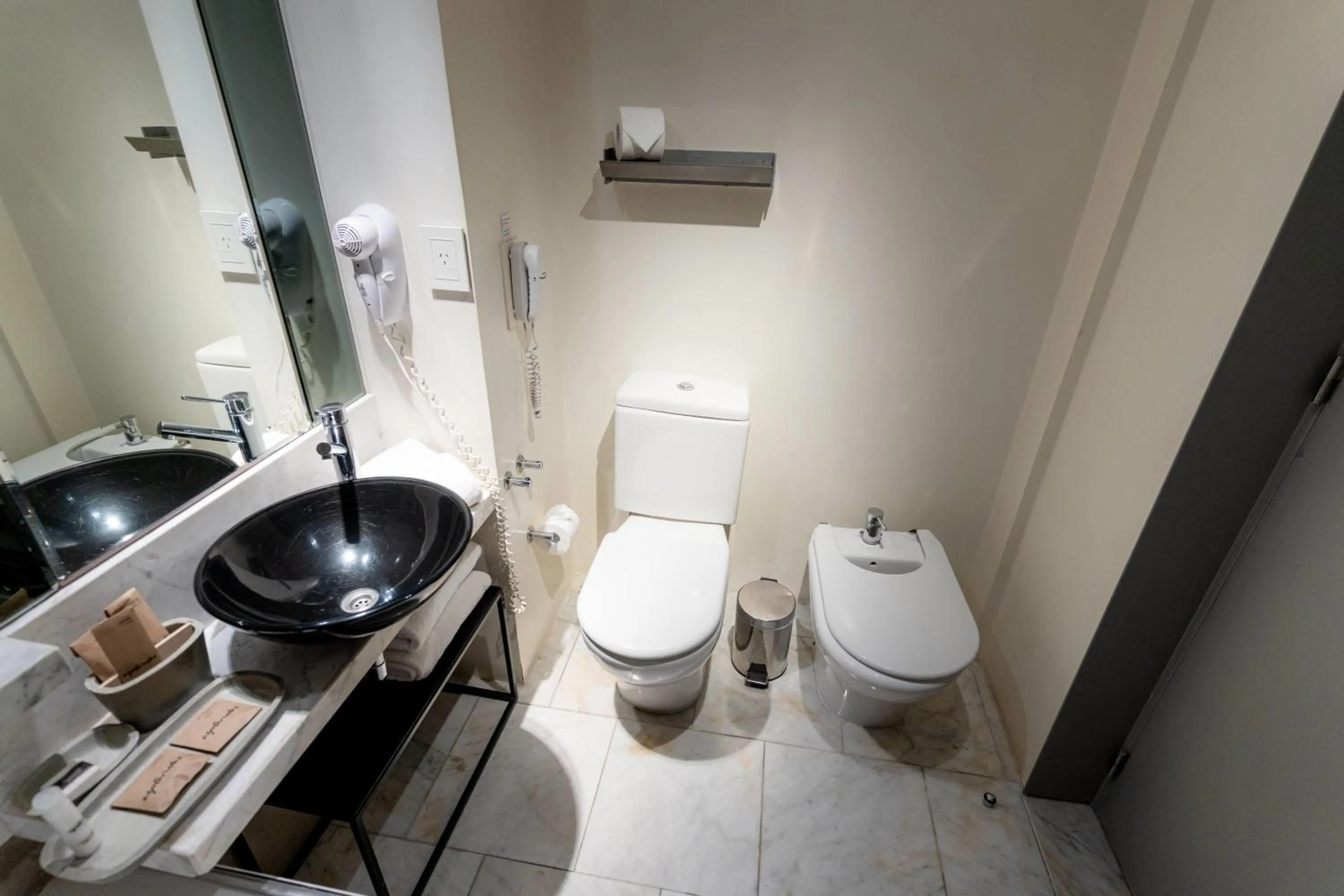 Bathroom in Esplendor Plaza Francia