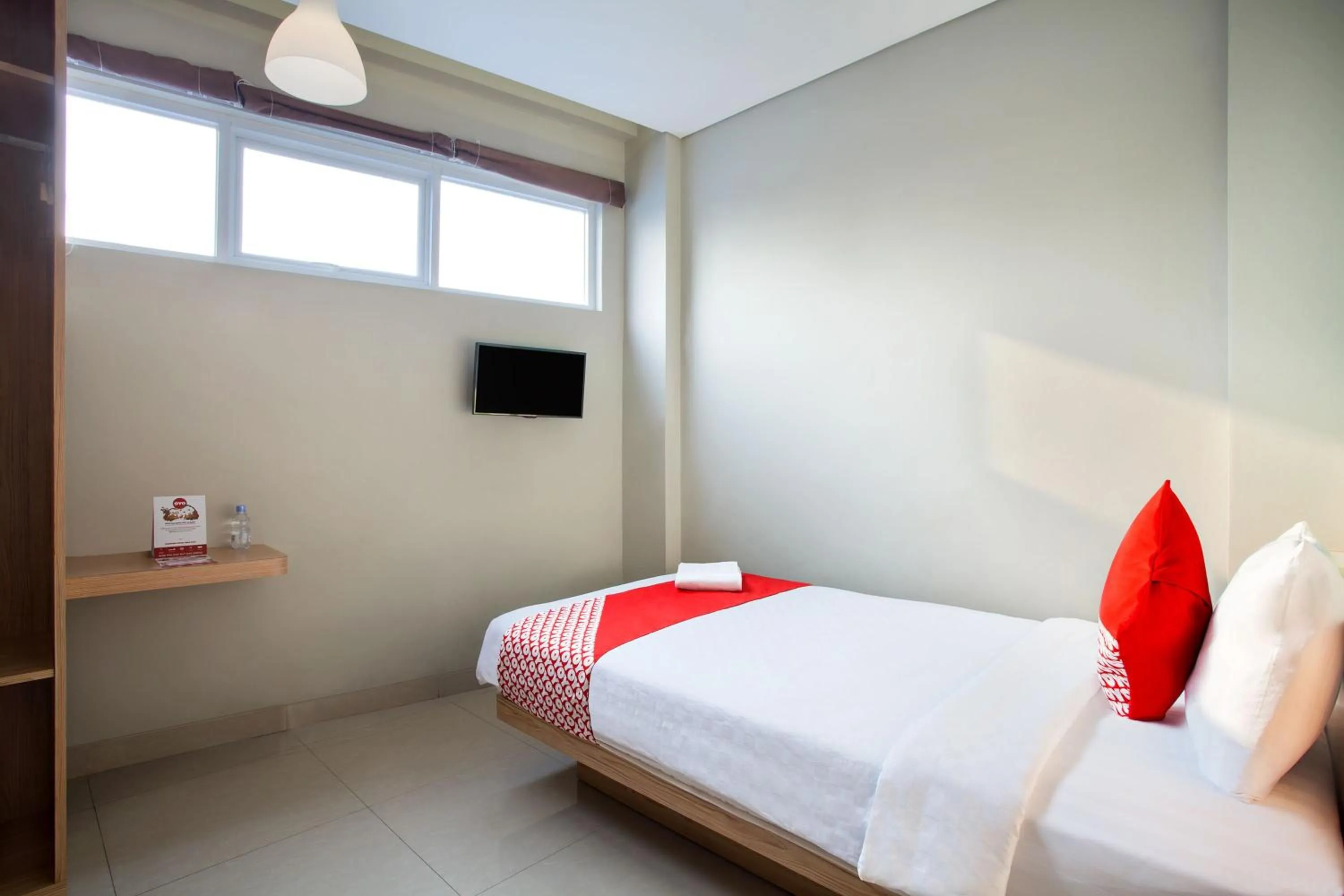 Bed in Flagship 101 Apple Platinum