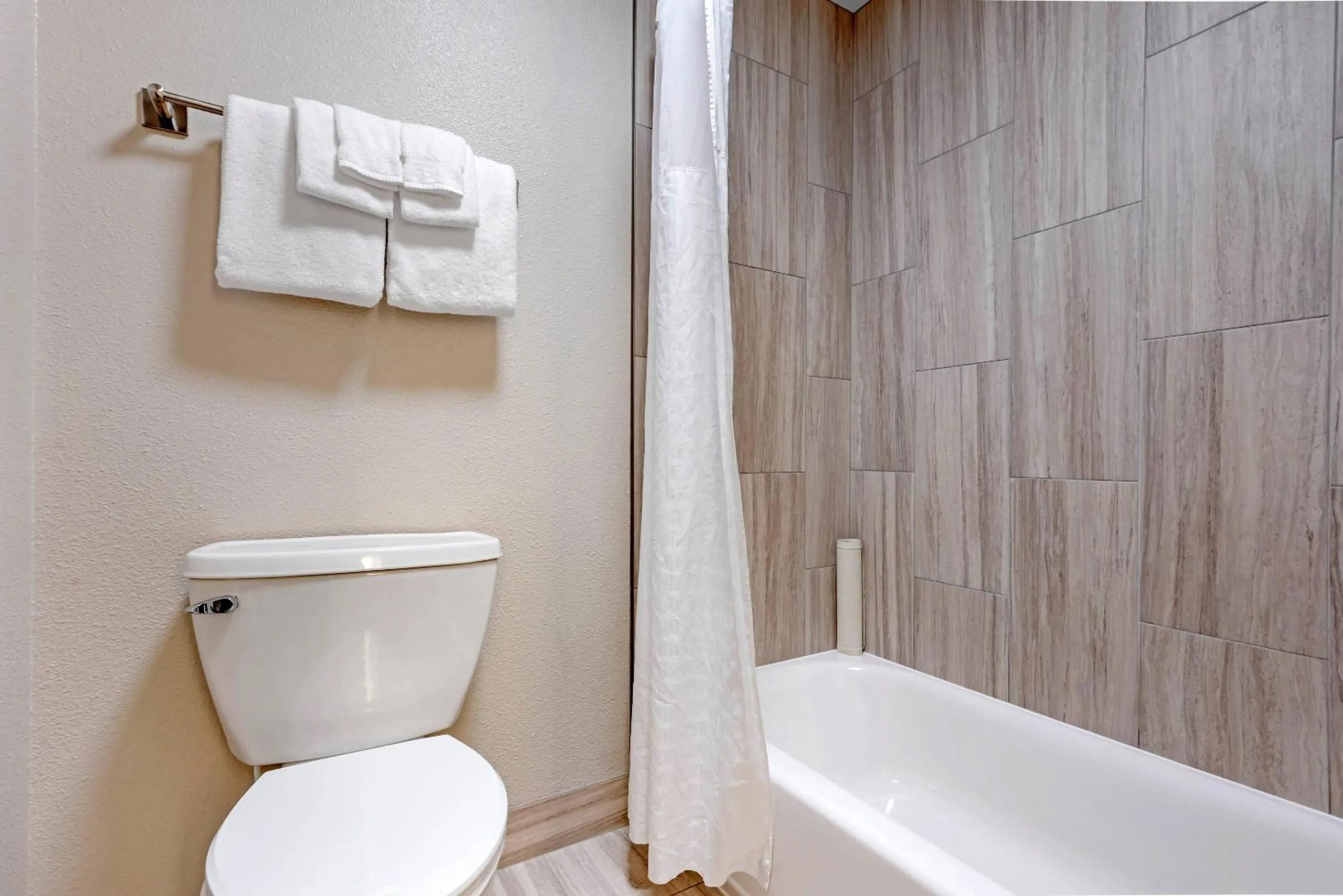 Bedroom in Elizabeth Oceanfront Suites, an Ascend Collection Hotel