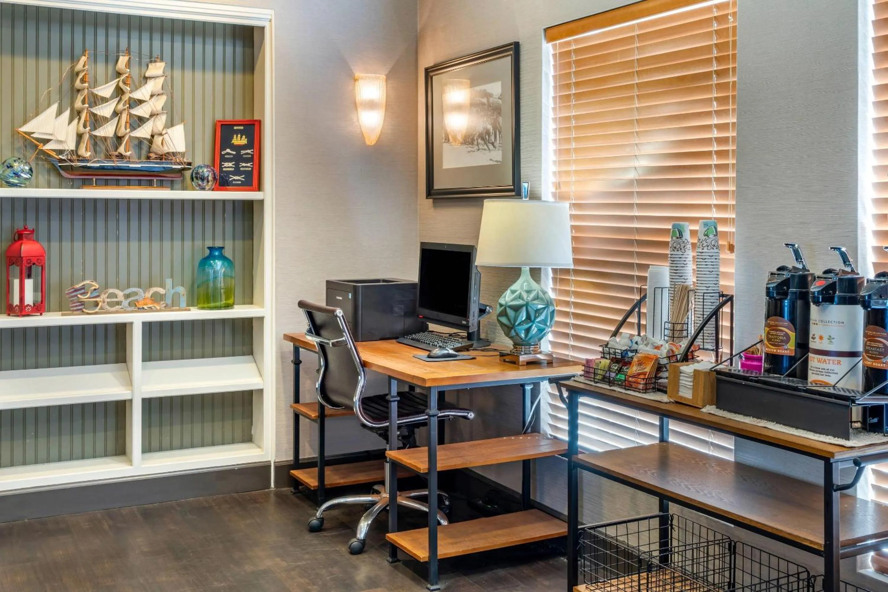 Business facilities in Elizabeth Oceanfront Suites, an Ascend Collection Hotel