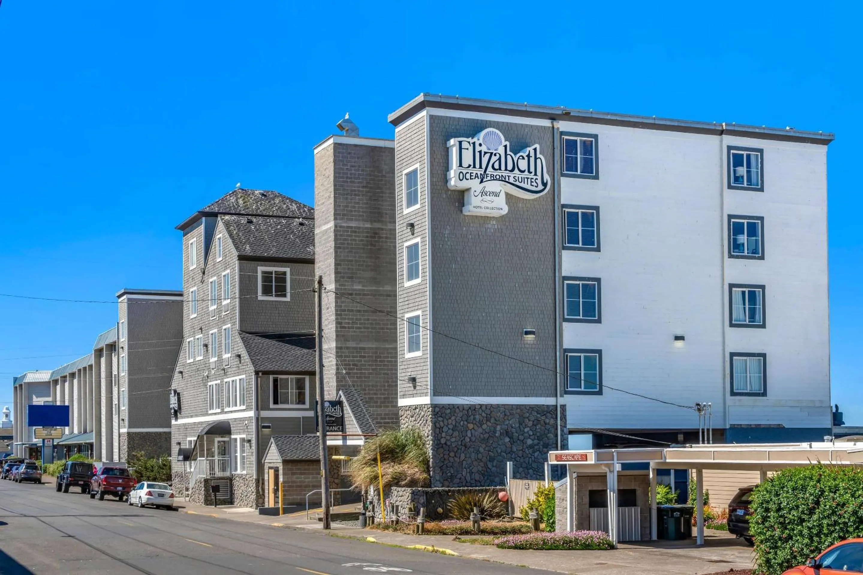 Property building in Elizabeth Oceanfront Suites, an Ascend Collection Hotel