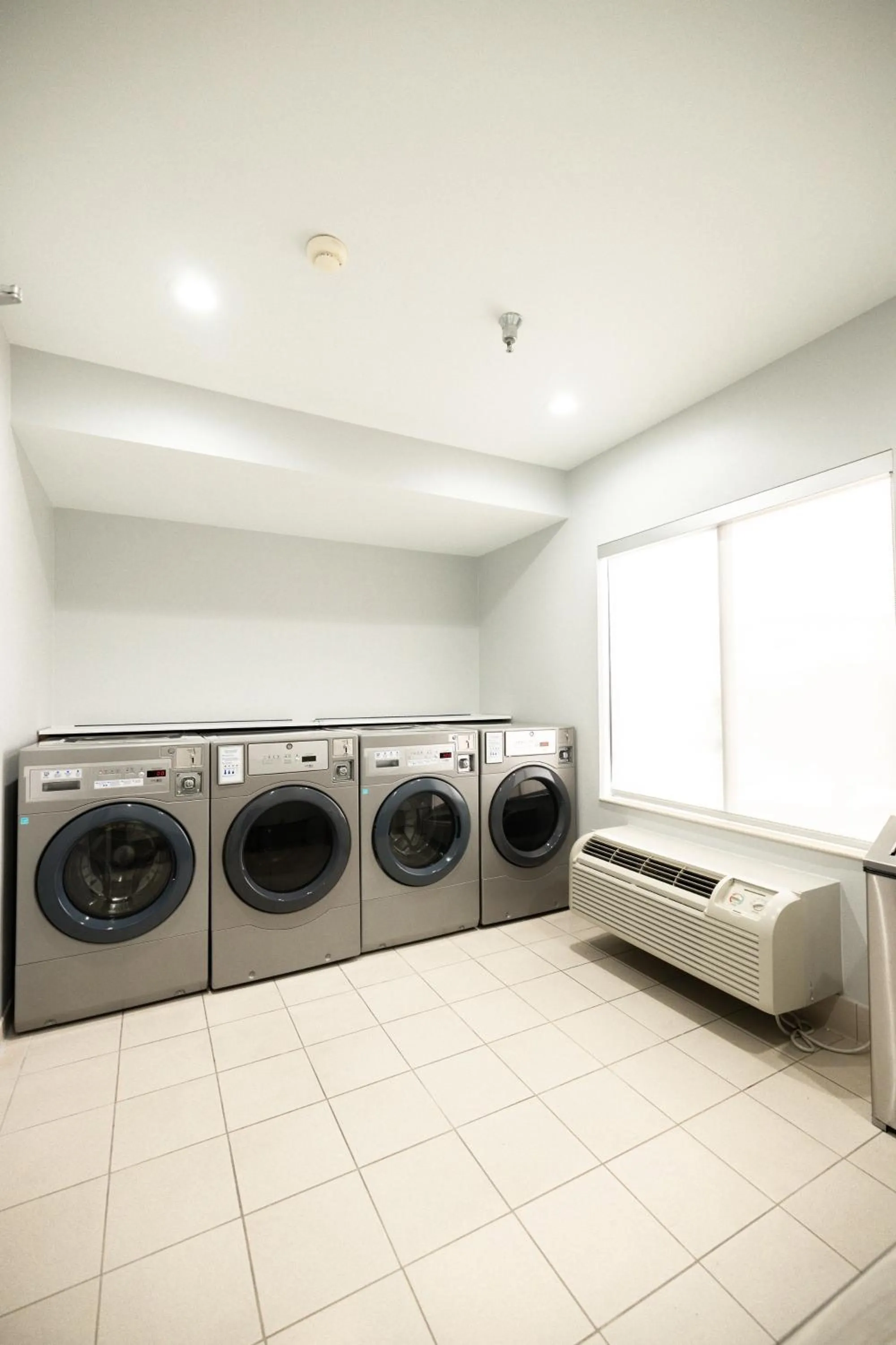 washing machine in Spark by Hilton Yucca Valley Joshua Tree