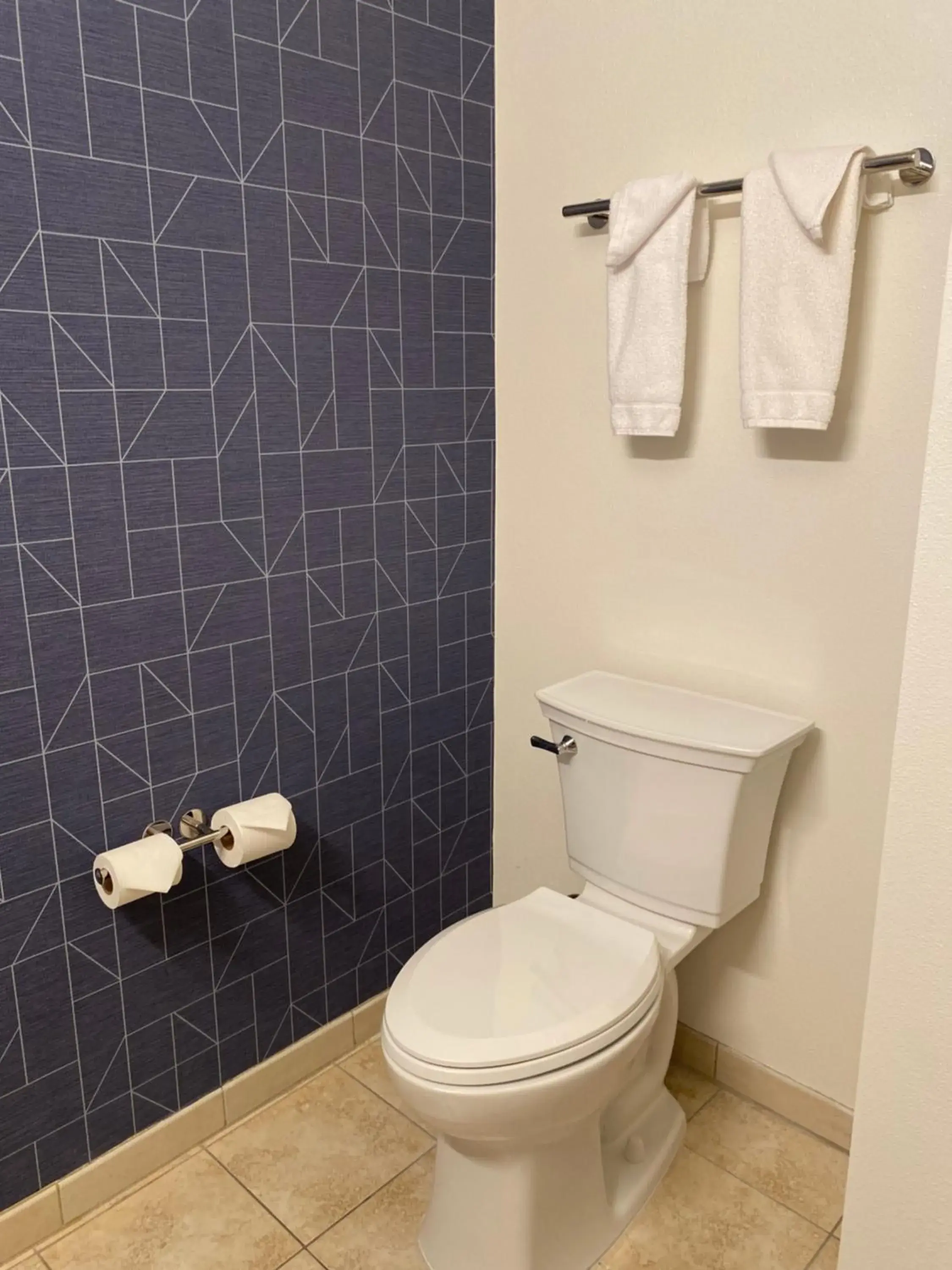 Queen Suite with Three Queen Beds in Spark by Hilton Yucca Valley Joshua Tree Queen Suite with Three Queen Beds in Spark by Hilton Yucca Valley Joshua Tree