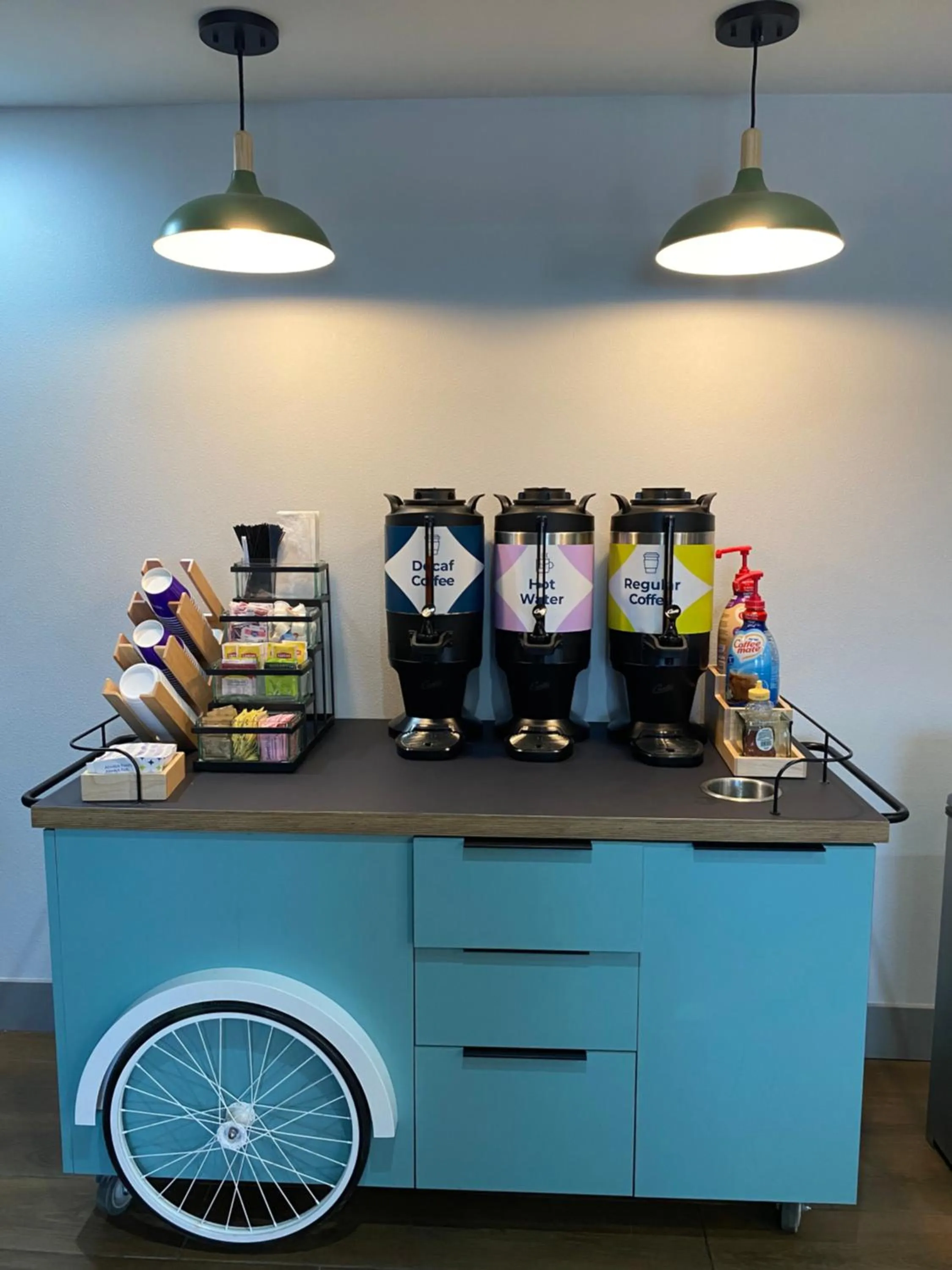 Coffee/tea facilities in Spark by Hilton Yucca Valley Joshua Tree