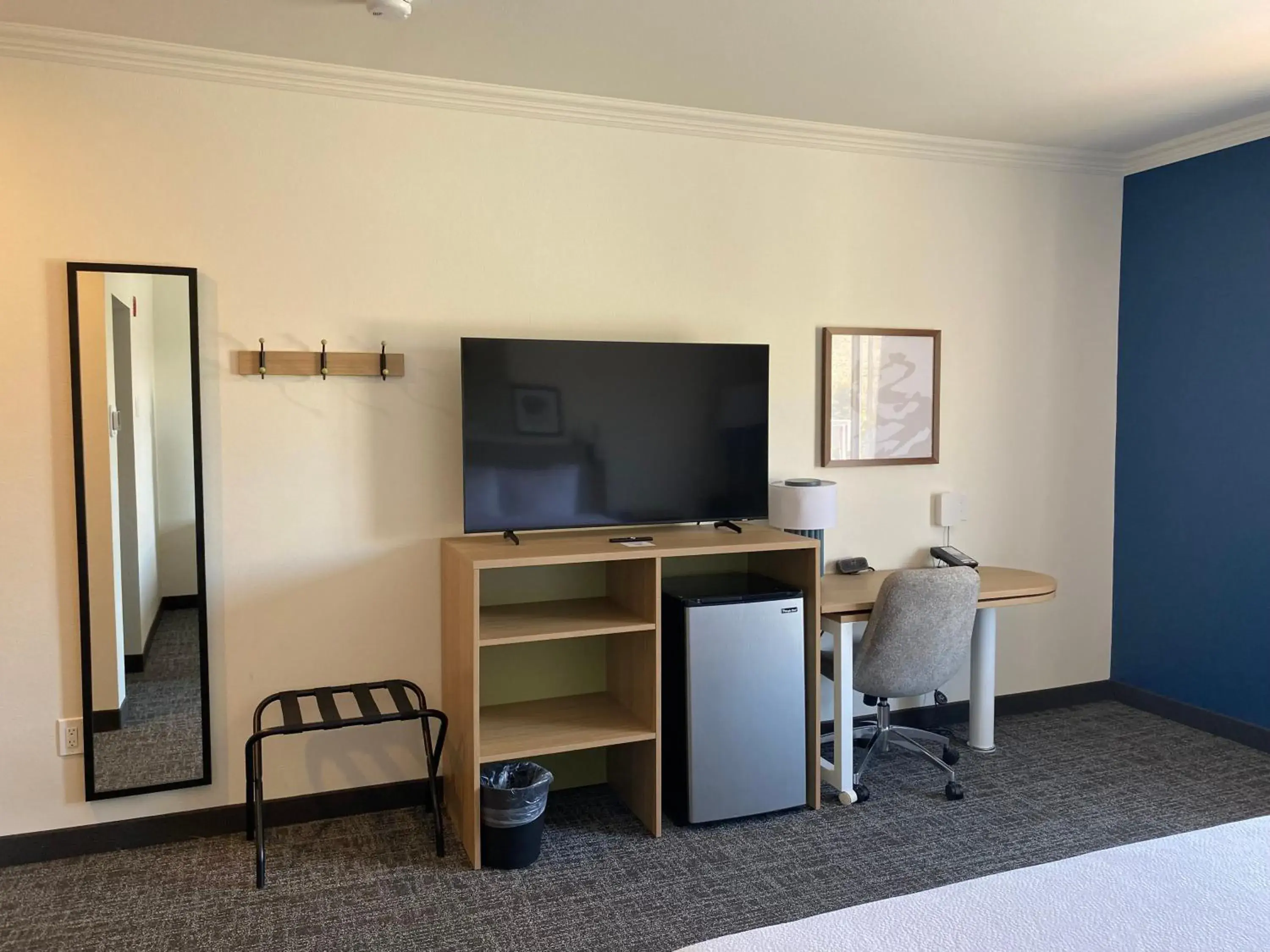 Bedroom, Bed in Spark by Hilton Yucca Valley Joshua Tree Bedroom, Bed in Spark by Hilton Yucca Valley Joshua Tree