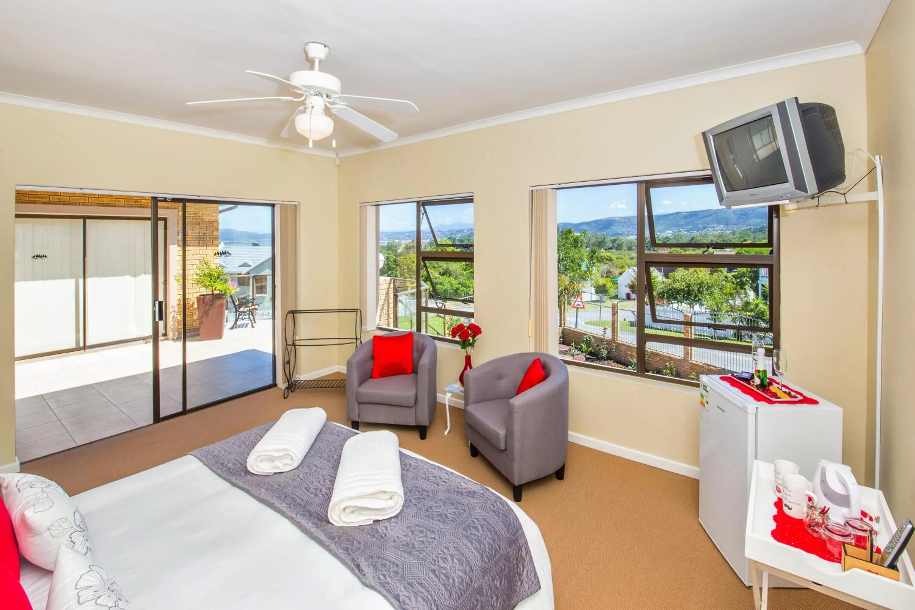 Photo of the whole room, Bed in Bergsig B & B