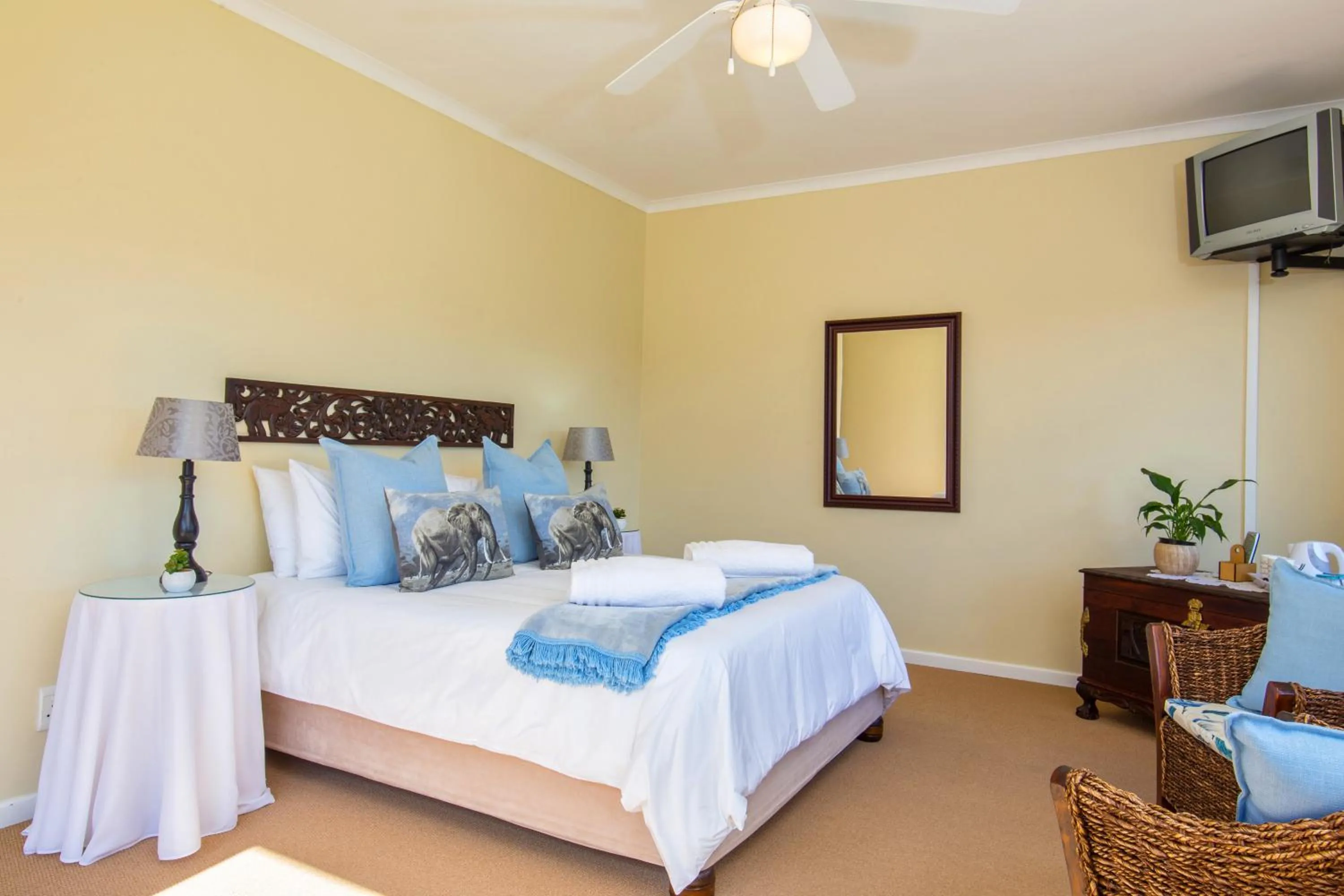 Photo of the whole room, Bed in Bergsig B & B