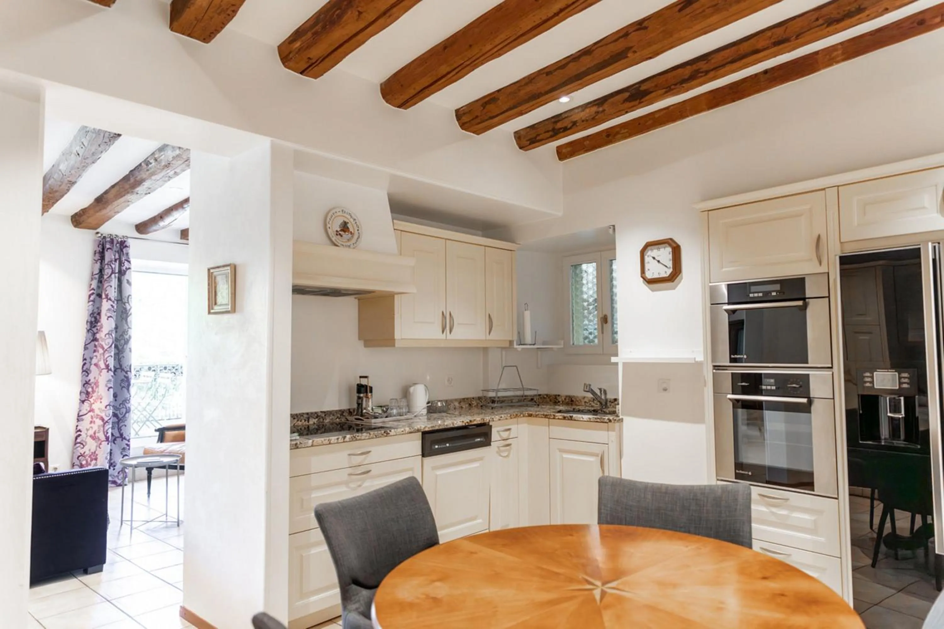 Kitchen or kitchenette in La Rouvenaz