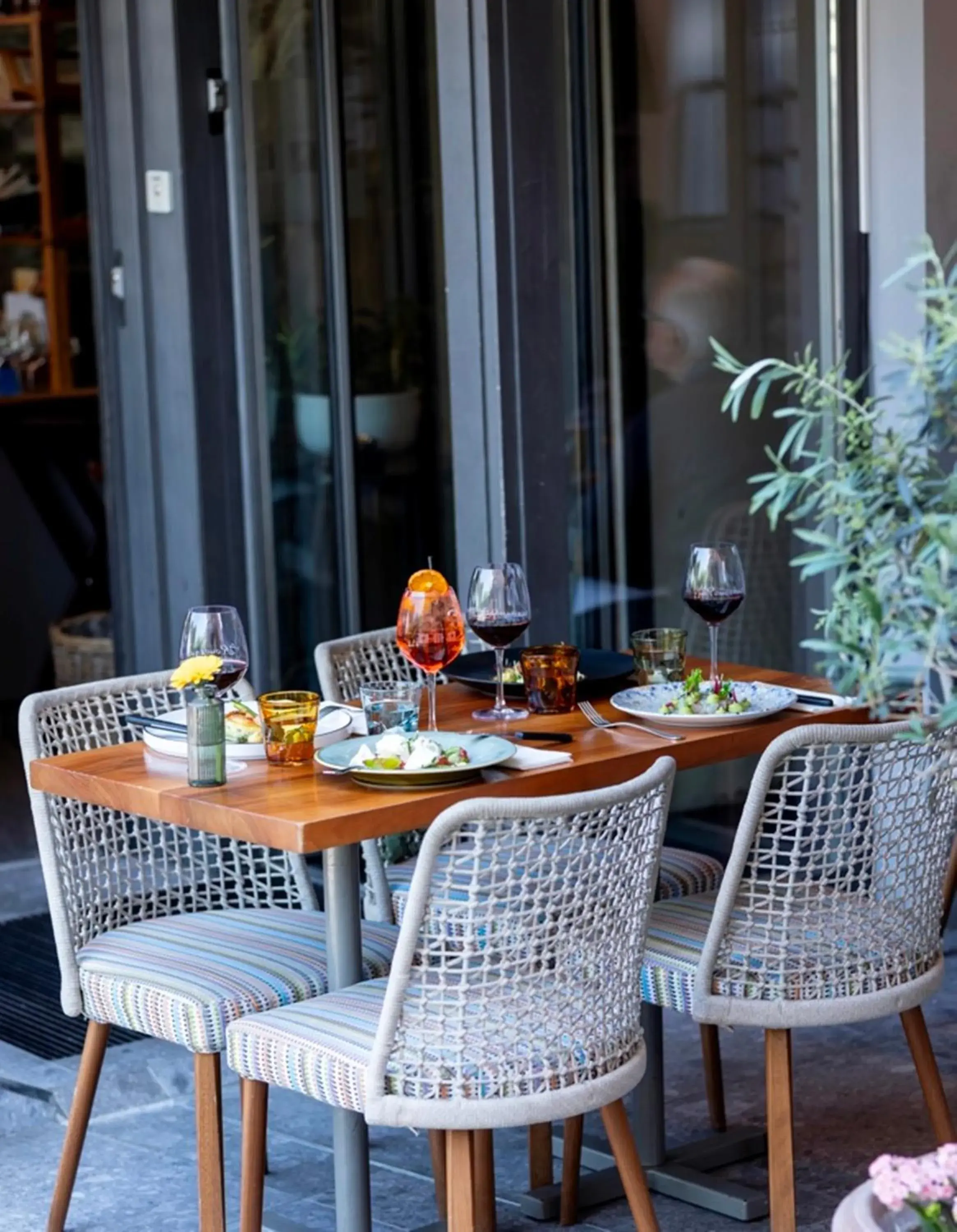 Restaurant/places to eat in La Rouvenaz Restaurant/places to eat in La Rouvenaz