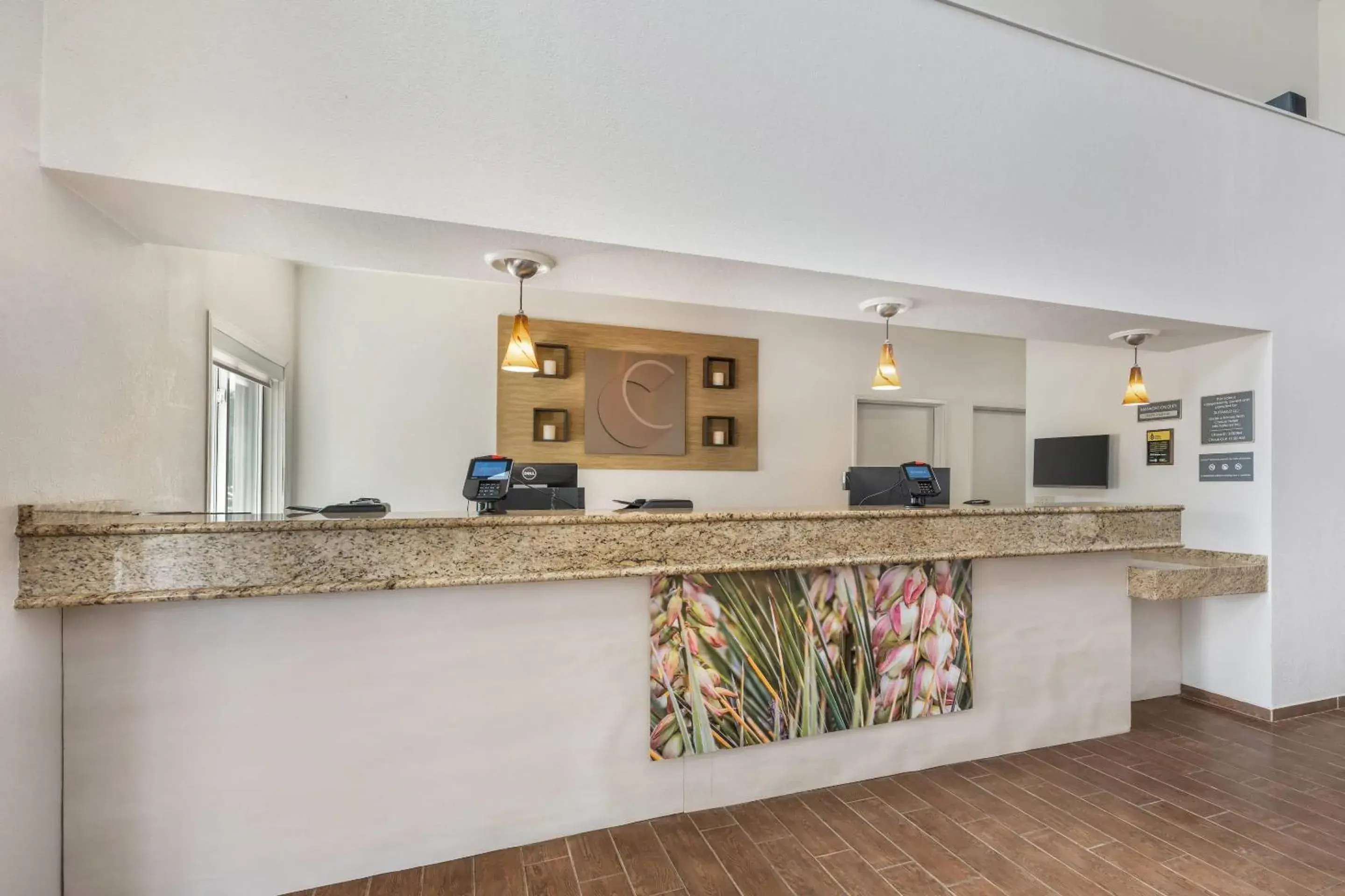 Lobby or reception in Comfort Suites Omaha Northwest Lobby or reception in Comfort Suites Omaha Northwest