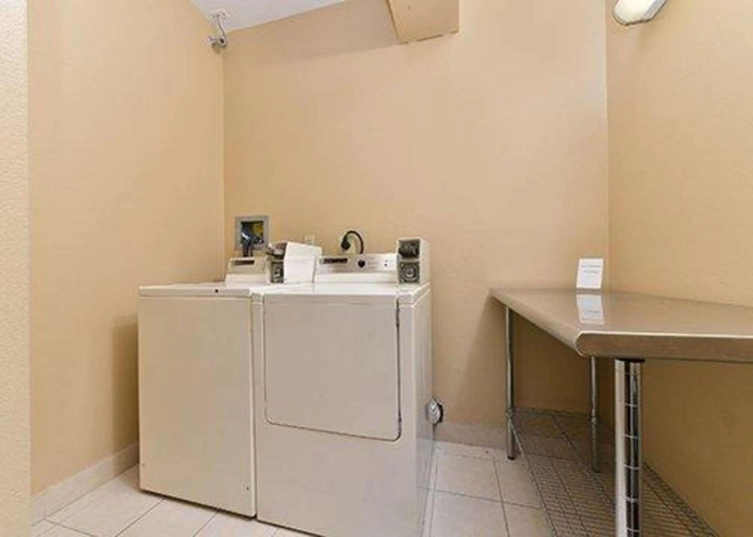 Other in Comfort Suites Omaha Northwest