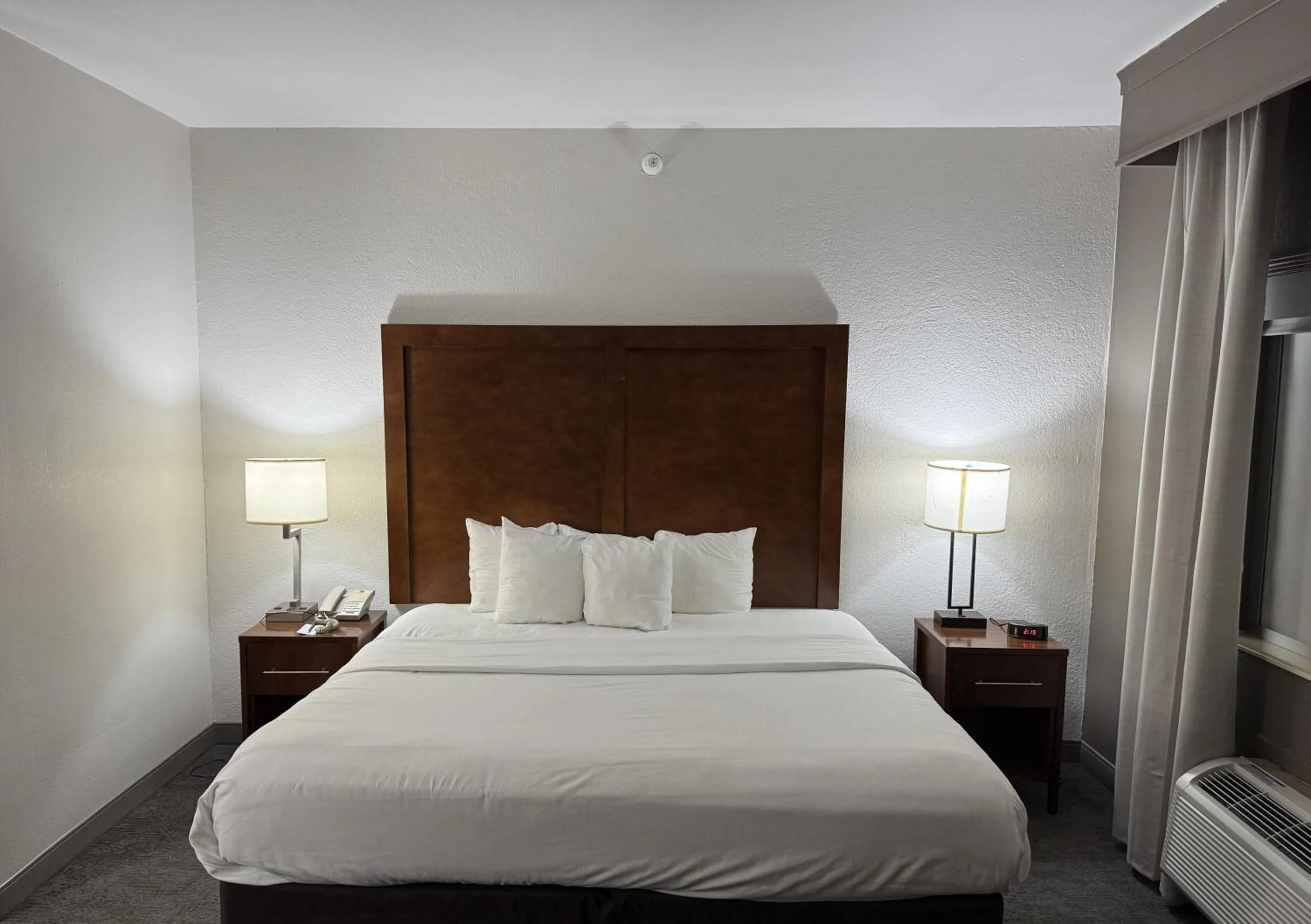 Bed in Comfort Suites Omaha Northwest