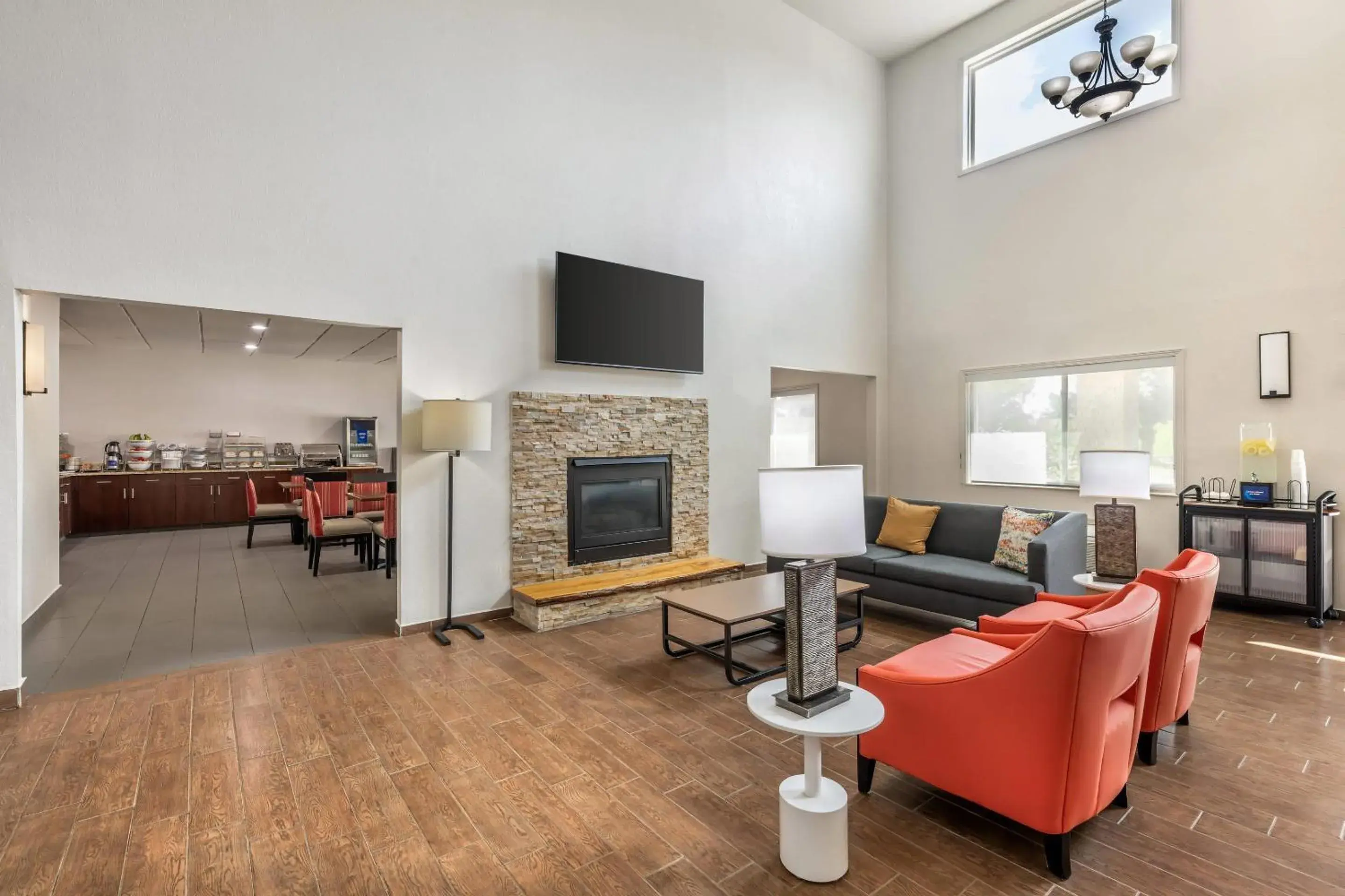 Lobby or reception in Comfort Suites Omaha Northwest Lobby or reception in Comfort Suites Omaha Northwest