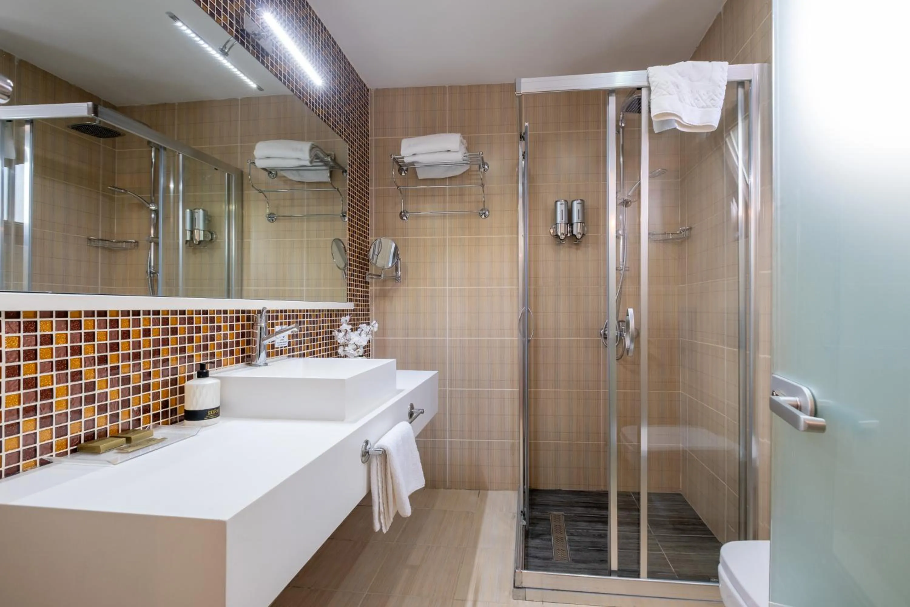 Bathroom in 216 Castle Hotel