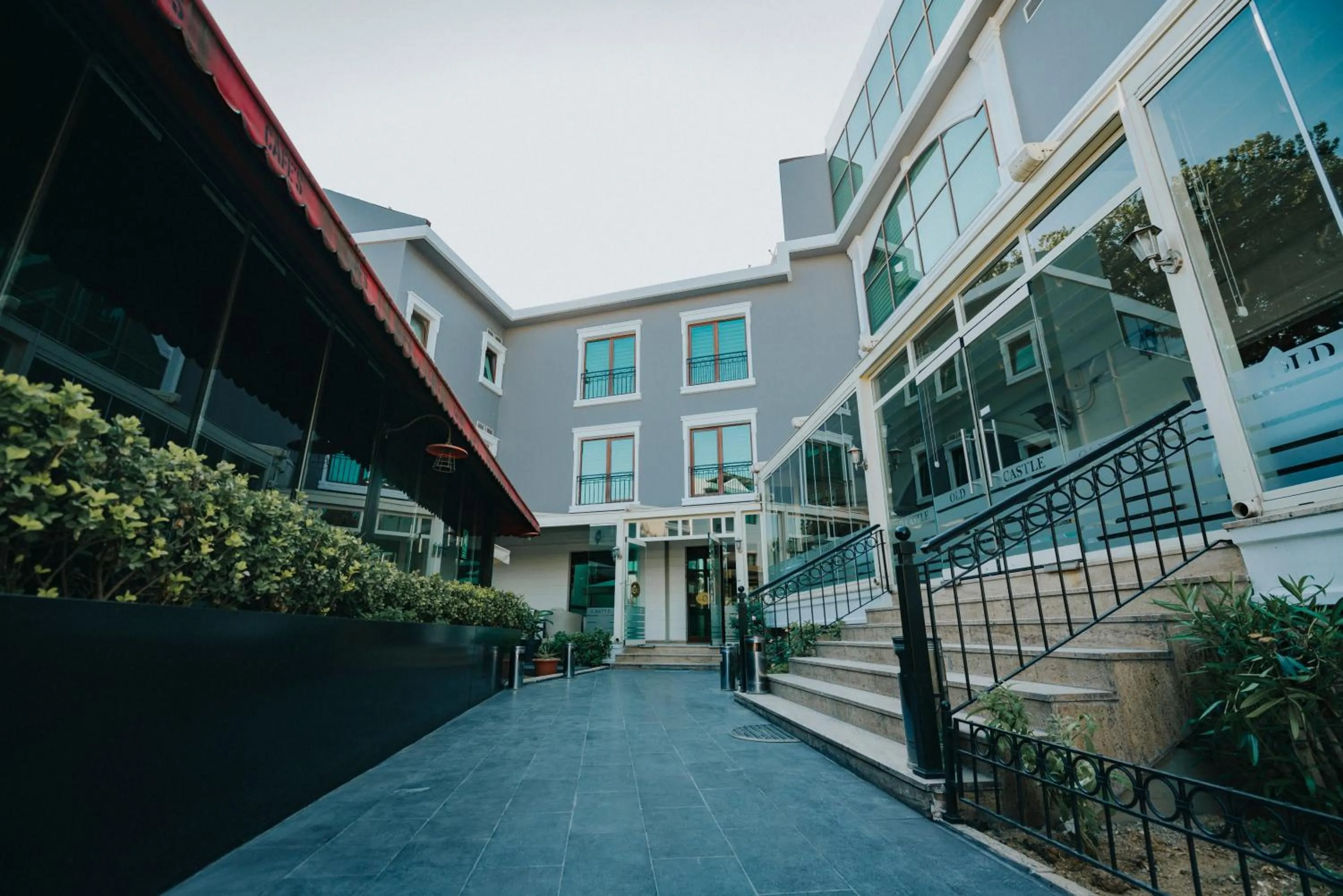 Property building in 216 Castle Hotel