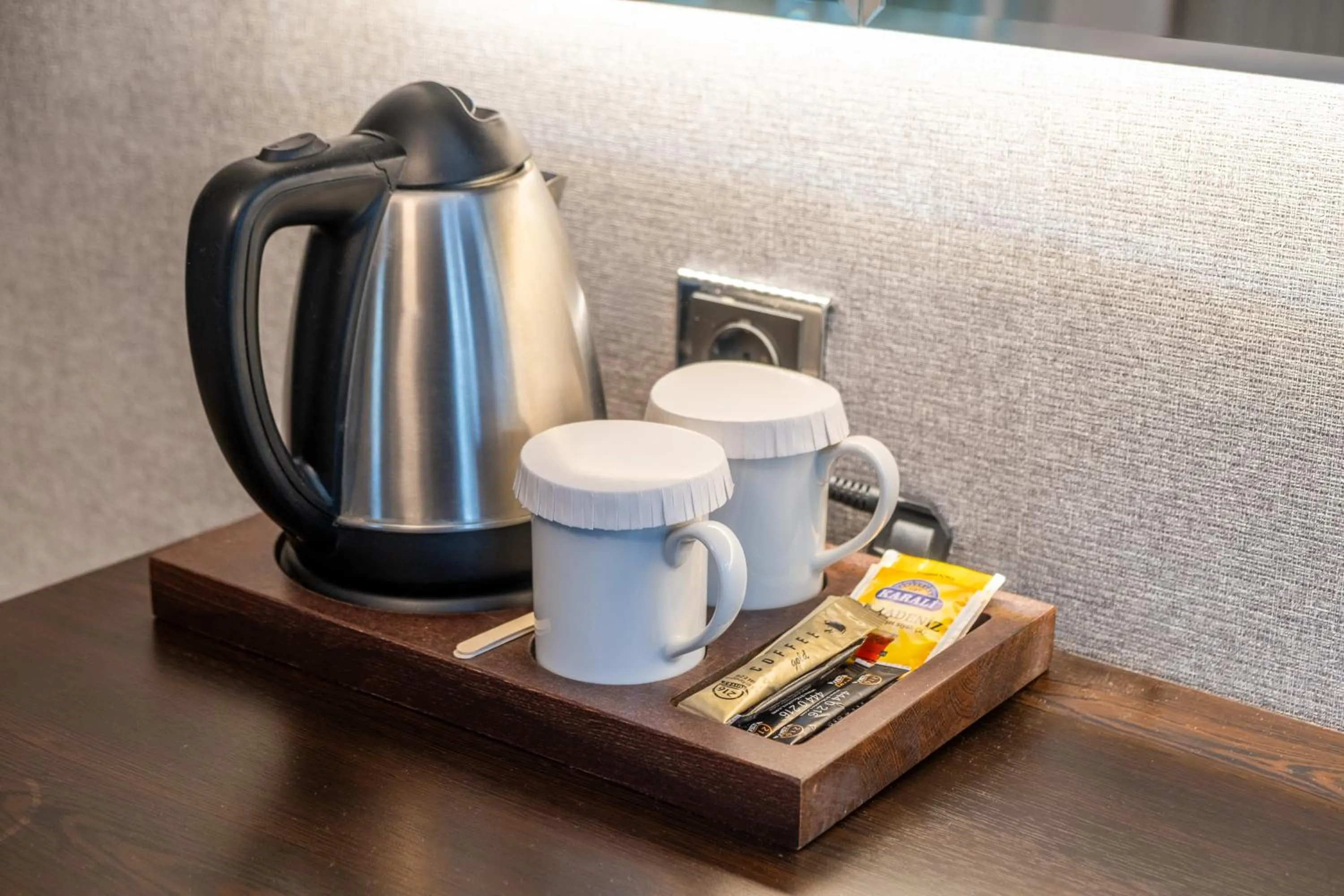 Coffee/tea facilities in 216 Castle Hotel