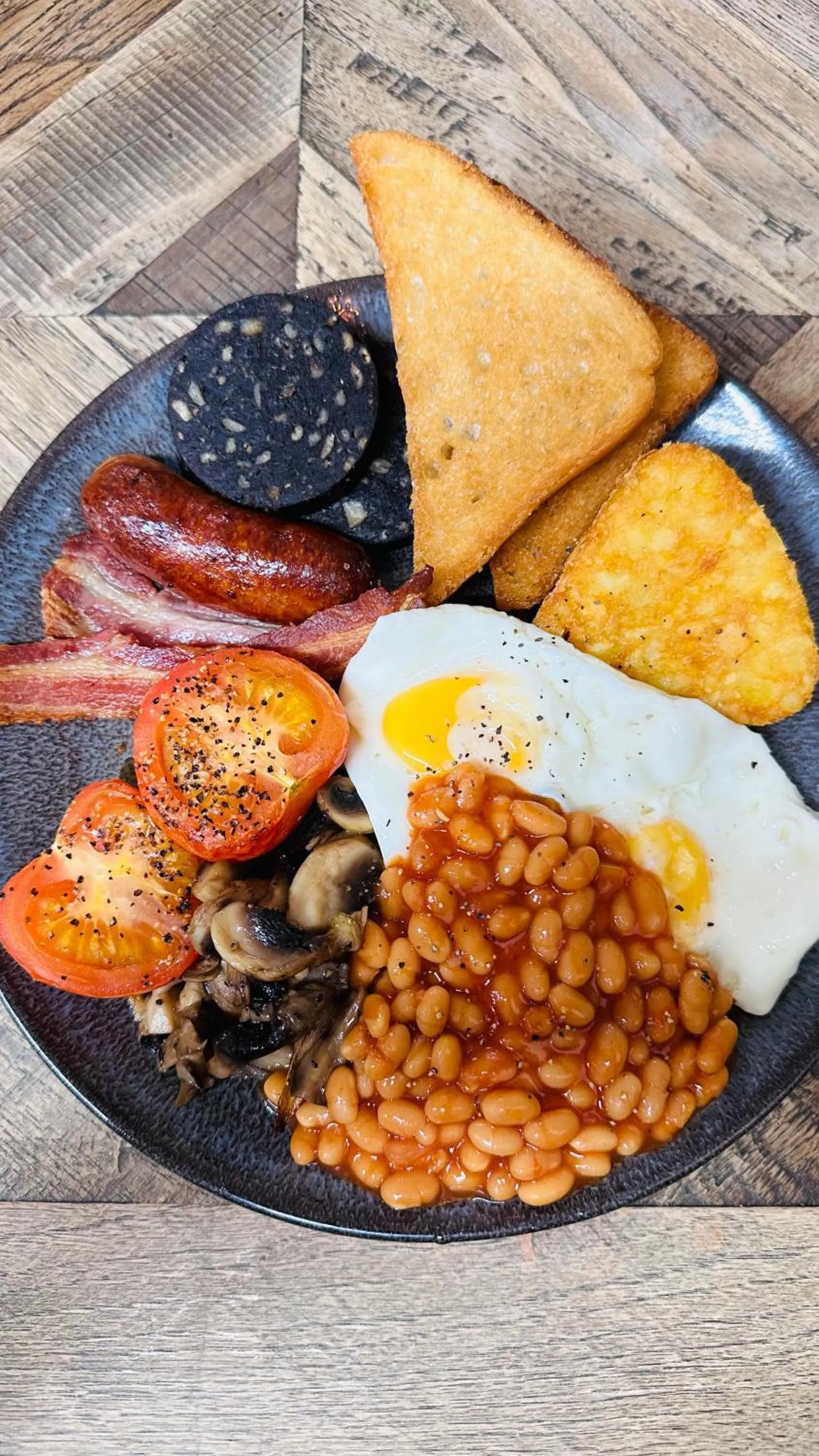 Breakfast in The Suffolk Hotel
