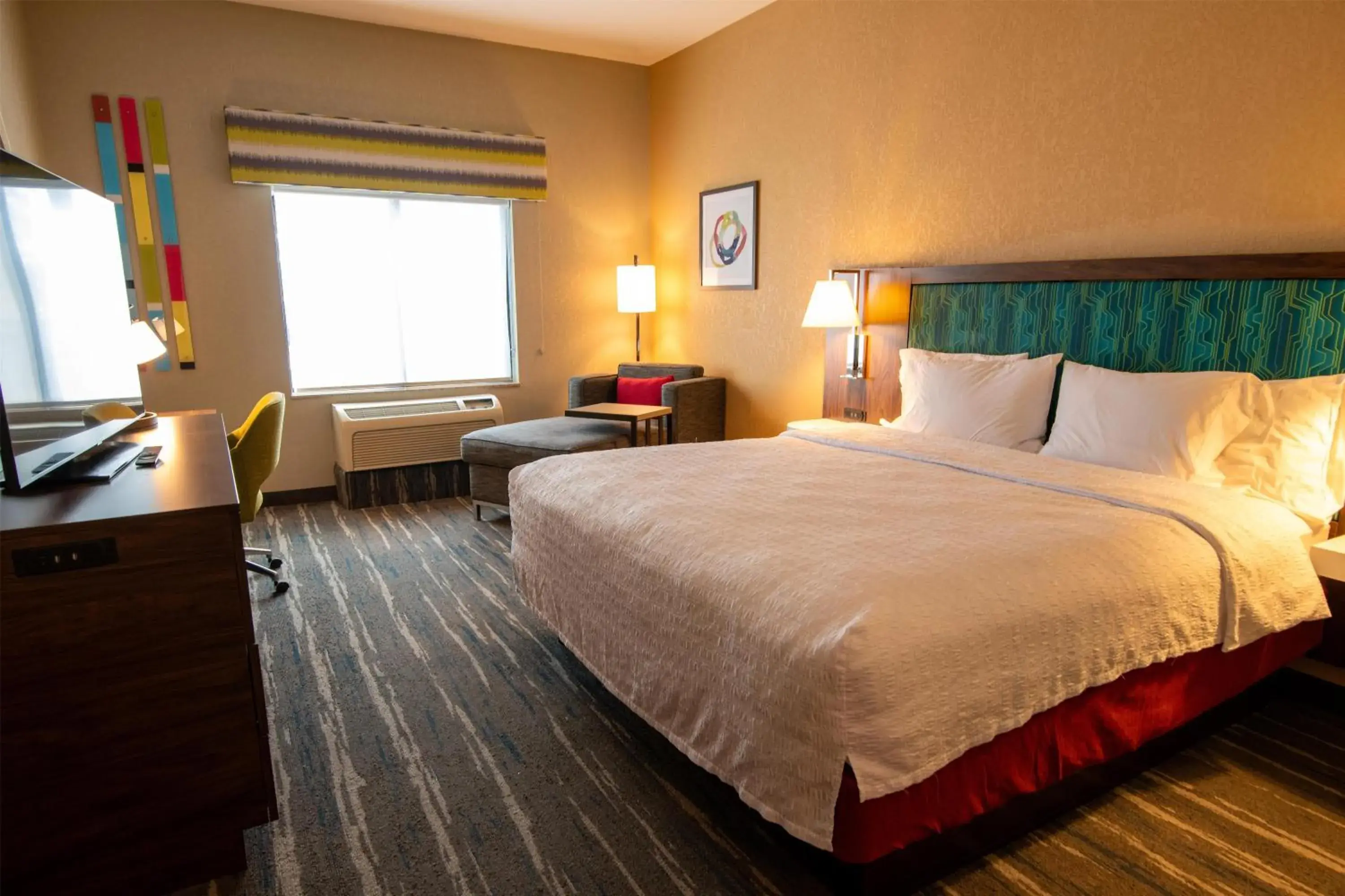 Bed in Hampton Inn & Suites College Station Bed in Hampton Inn & Suites College Station