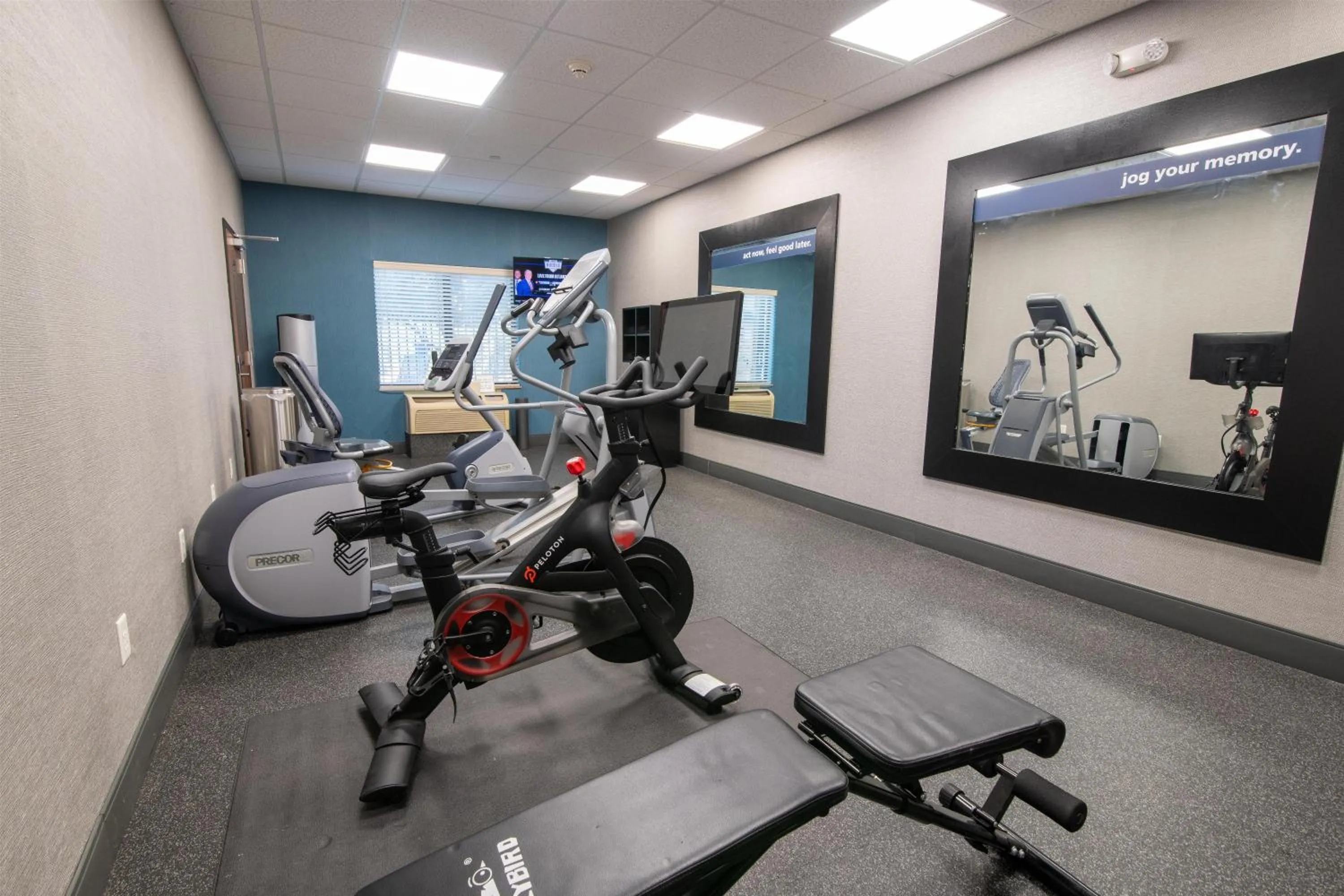 Fitness centre/facilities in Hampton Inn & Suites College Station