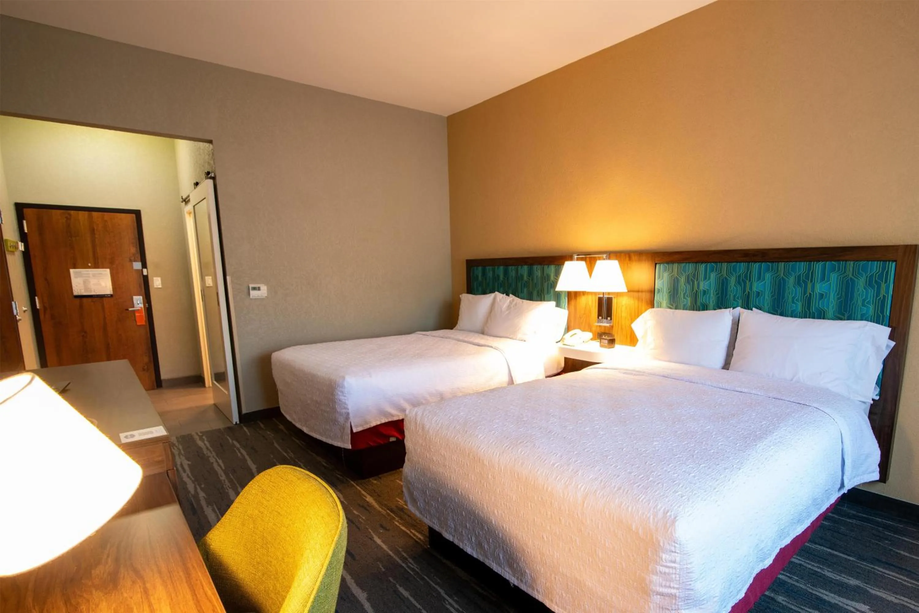 Bed in Hampton Inn & Suites College Station