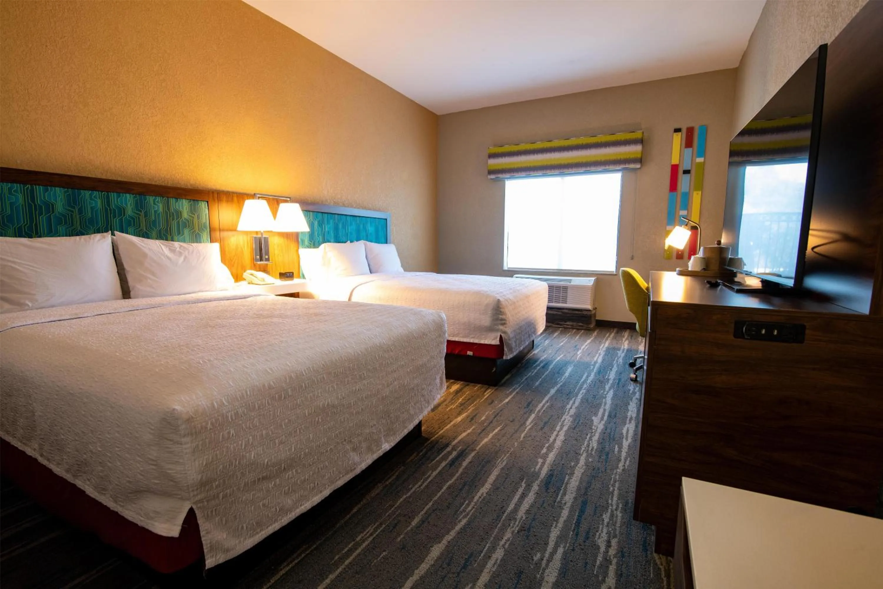 Bed in Hampton Inn & Suites College Station