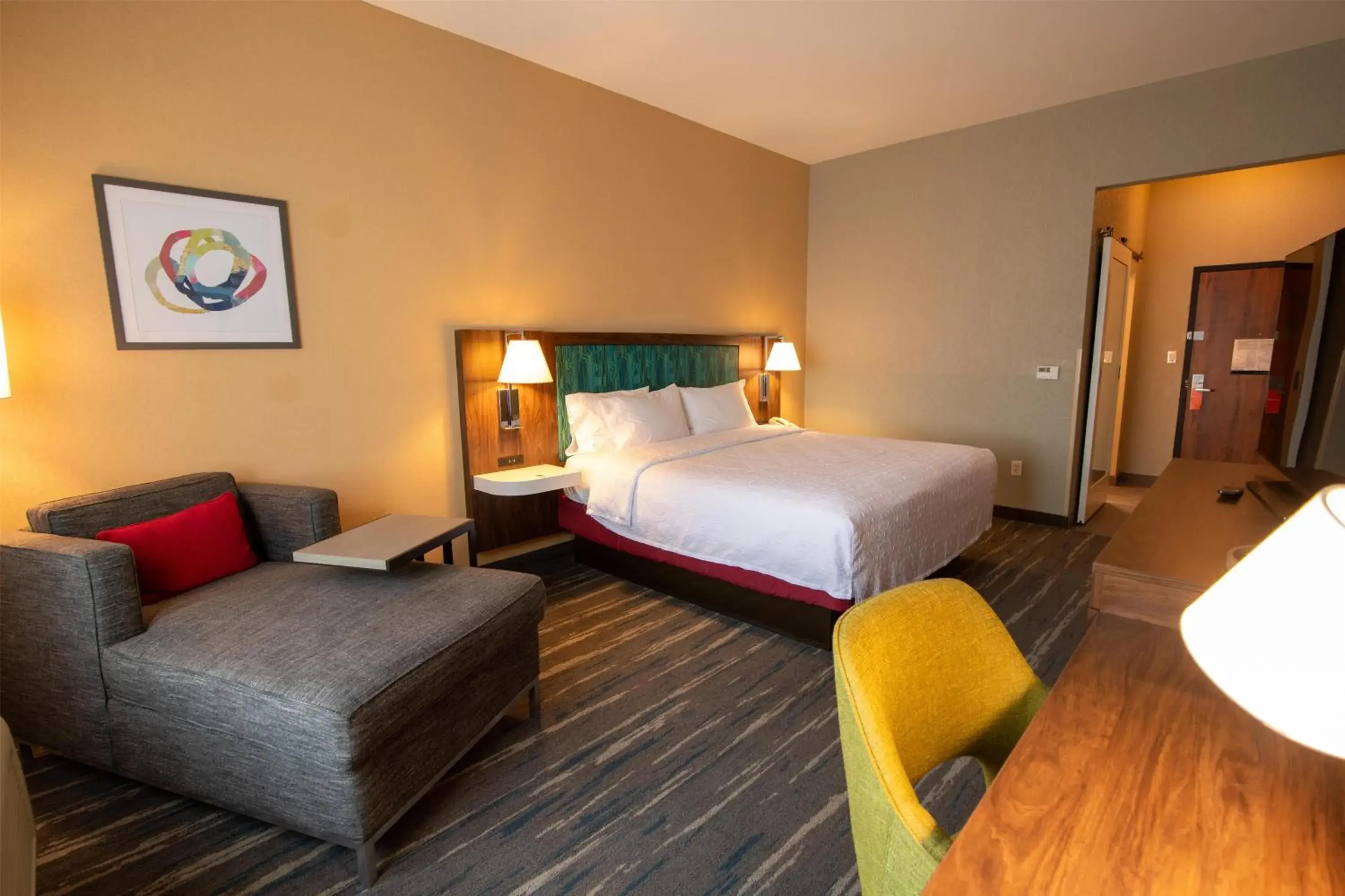 Living room, Bed in Hampton Inn & Suites College Station Living room, Bed in Hampton Inn & Suites College Station