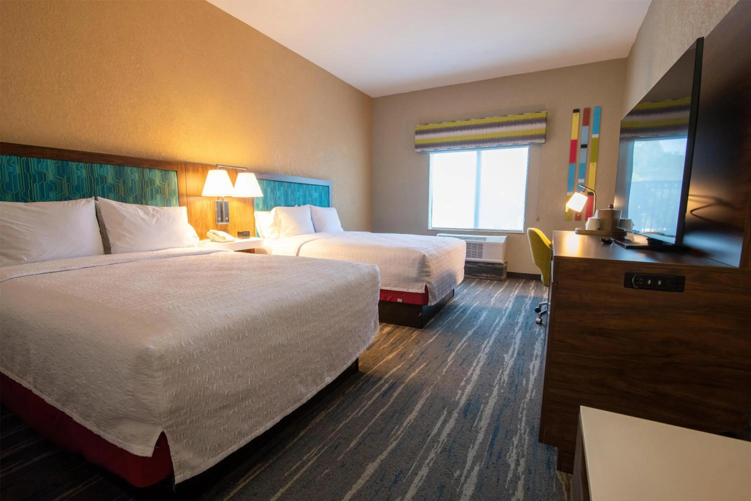 Bed in Hampton Inn & Suites College Station