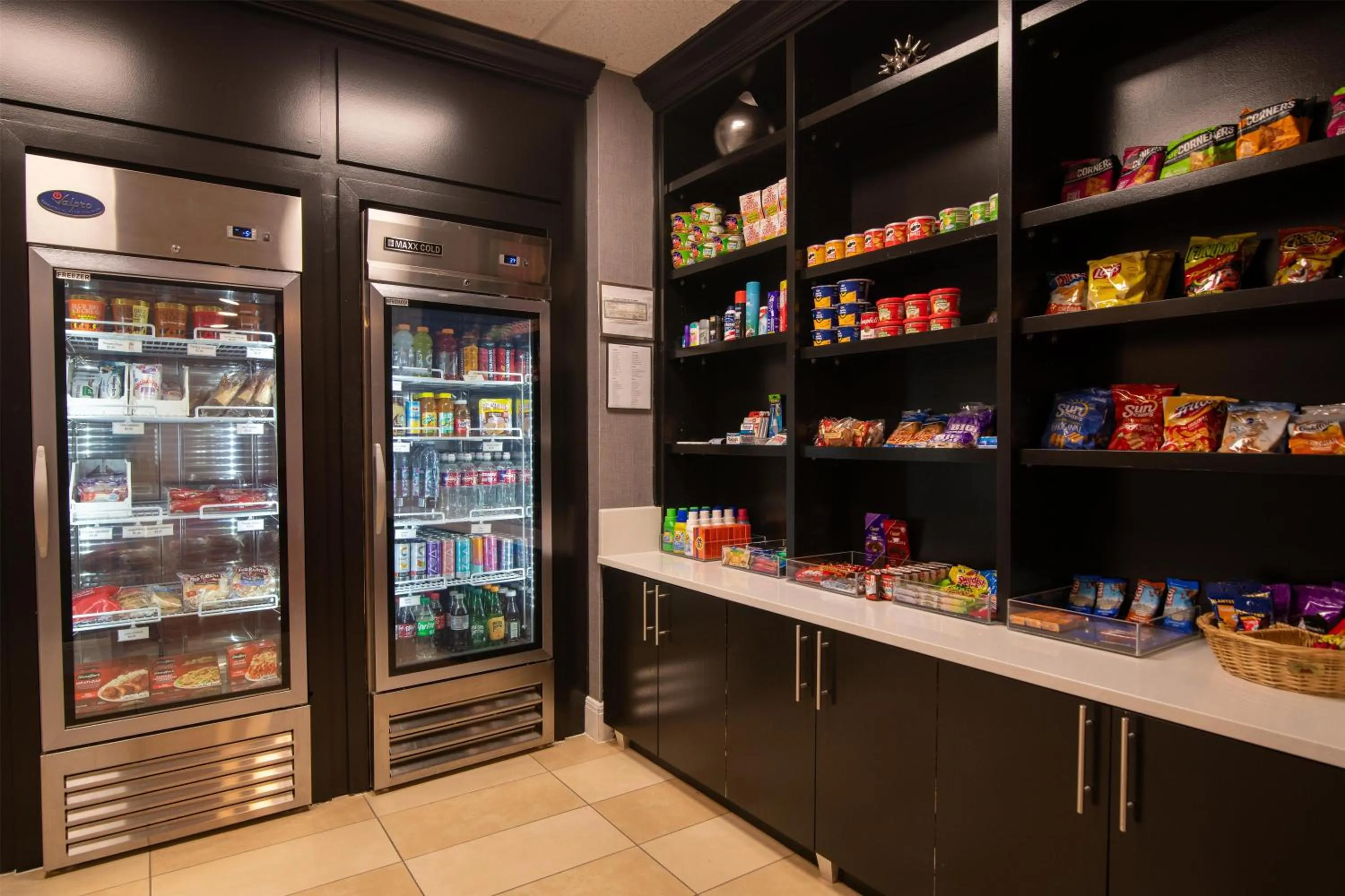 Restaurant/places to eat in Hampton Inn & Suites College Station