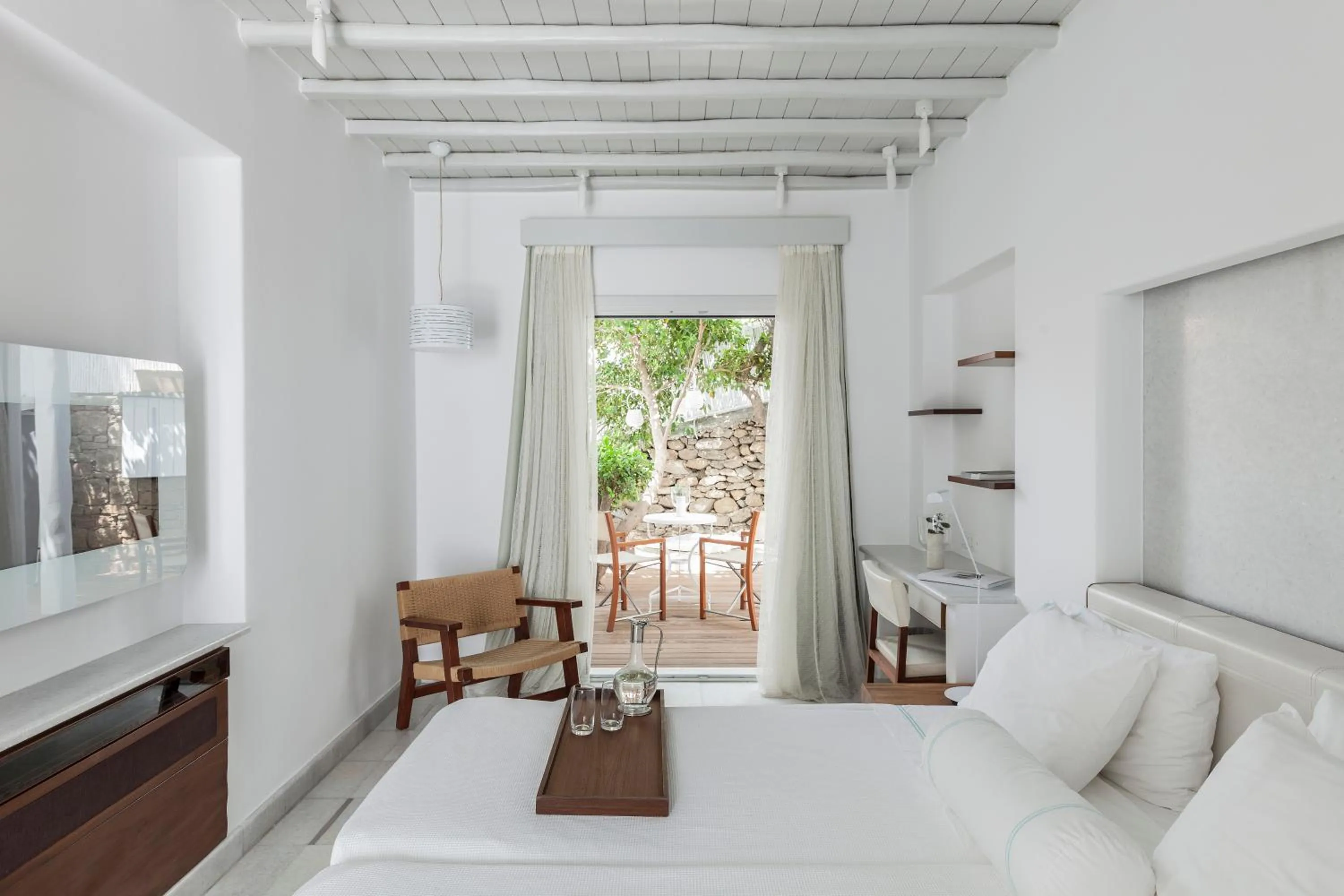 Bed in Belvedere Mykonos - Main Hotel - The Leading Hotels of the World