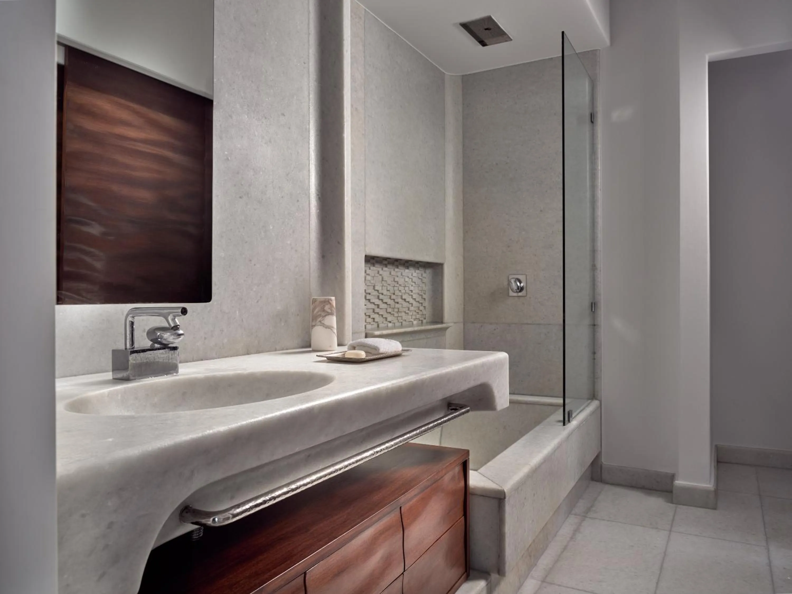 Bathroom in Belvedere Mykonos - Main Hotel - The Leading Hotels of the World