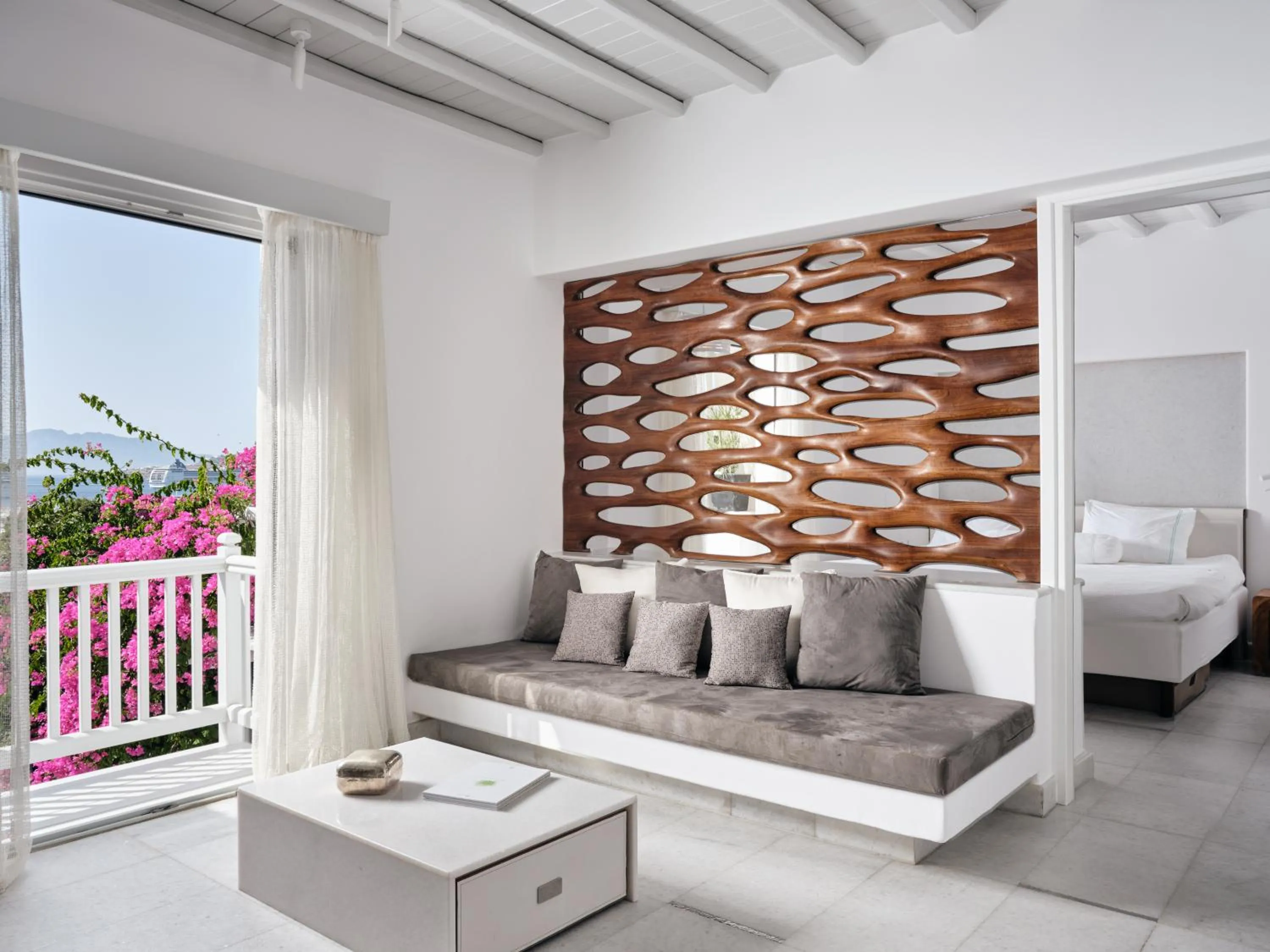 Balcony/Terrace, Bed in Belvedere Mykonos - Main Hotel - The Leading Hotels of the World