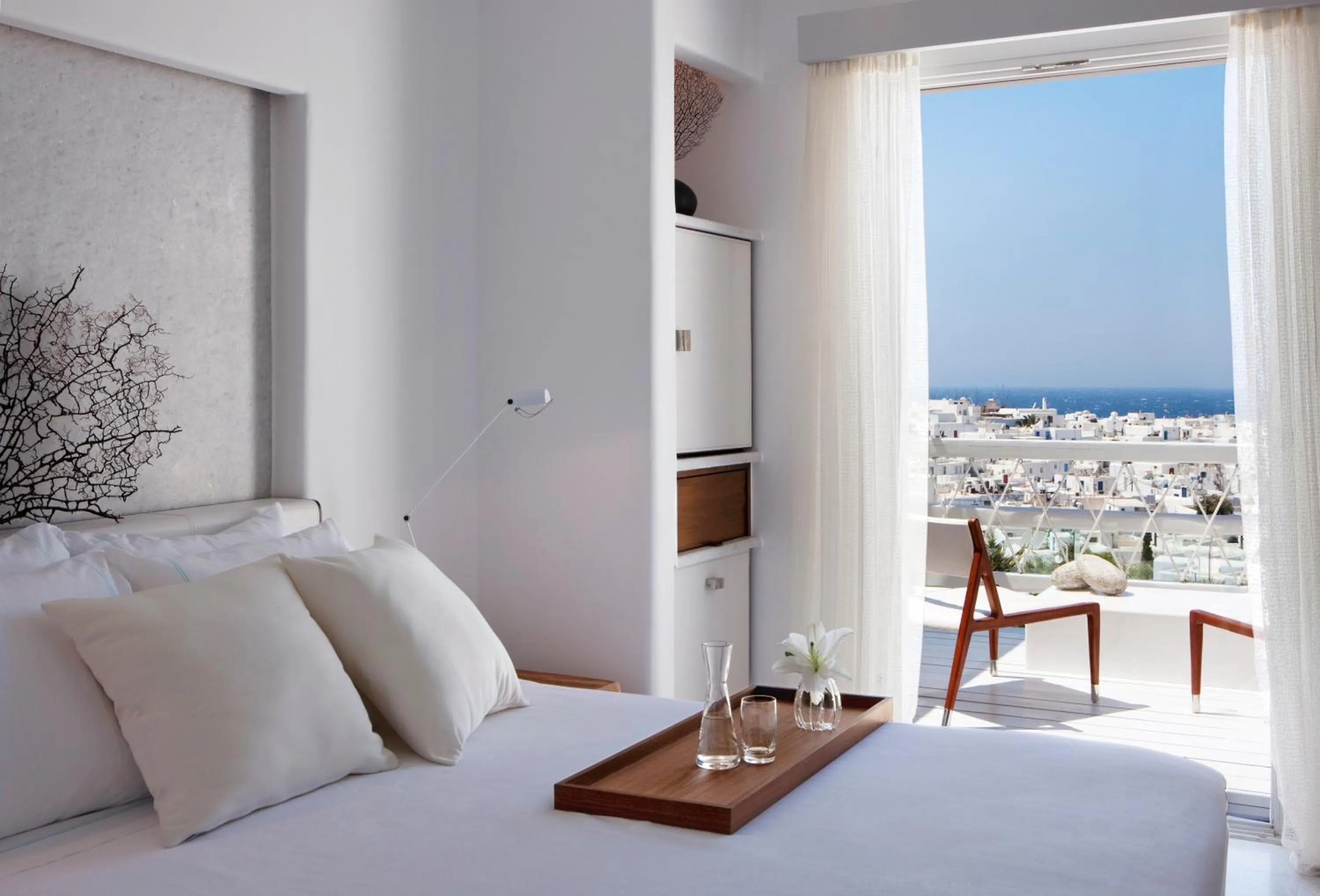 Bed in Belvedere Mykonos - Main Hotel - The Leading Hotels of the World