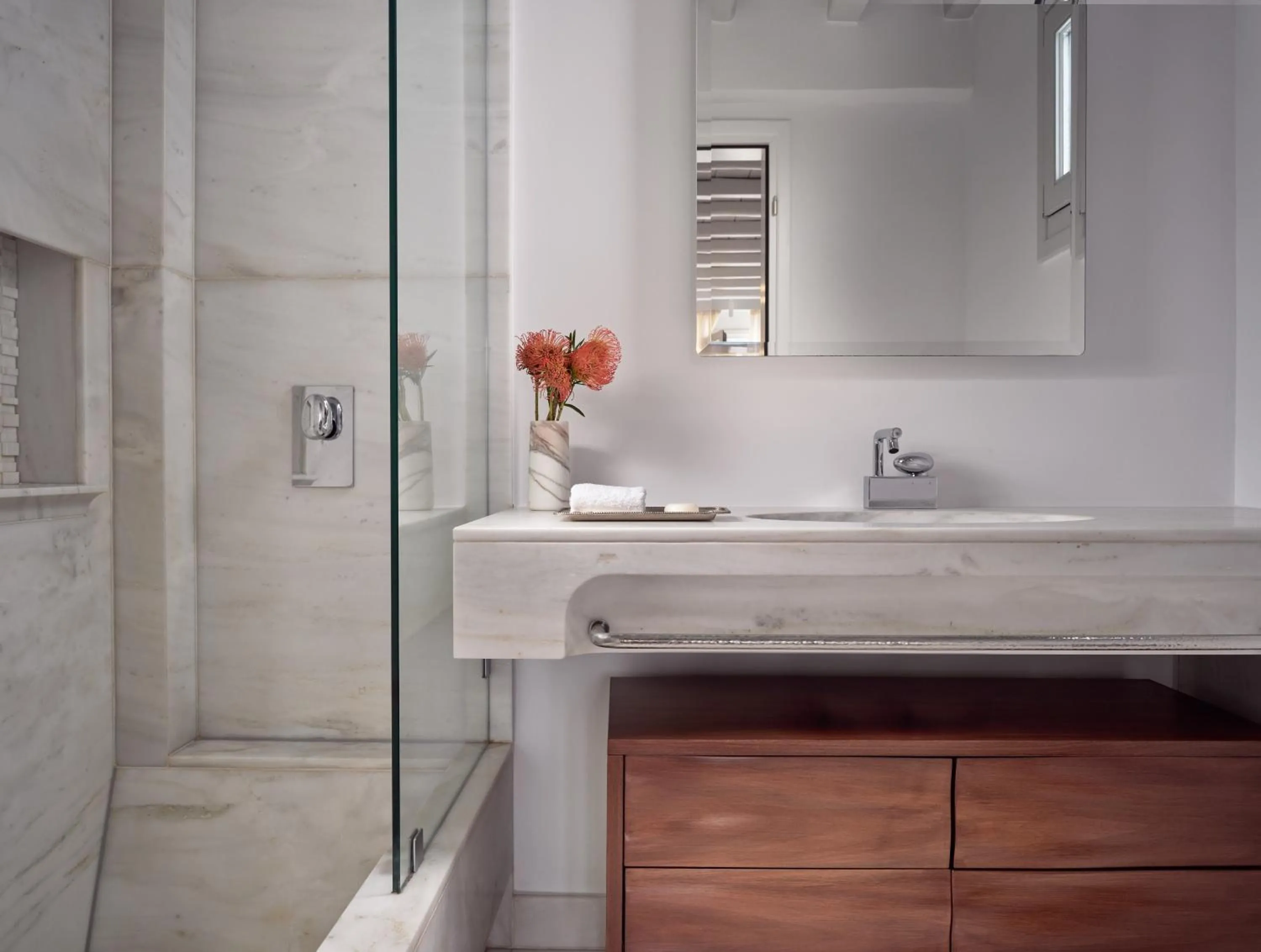 Bathroom in Belvedere Mykonos - Main Hotel - The Leading Hotels of the World