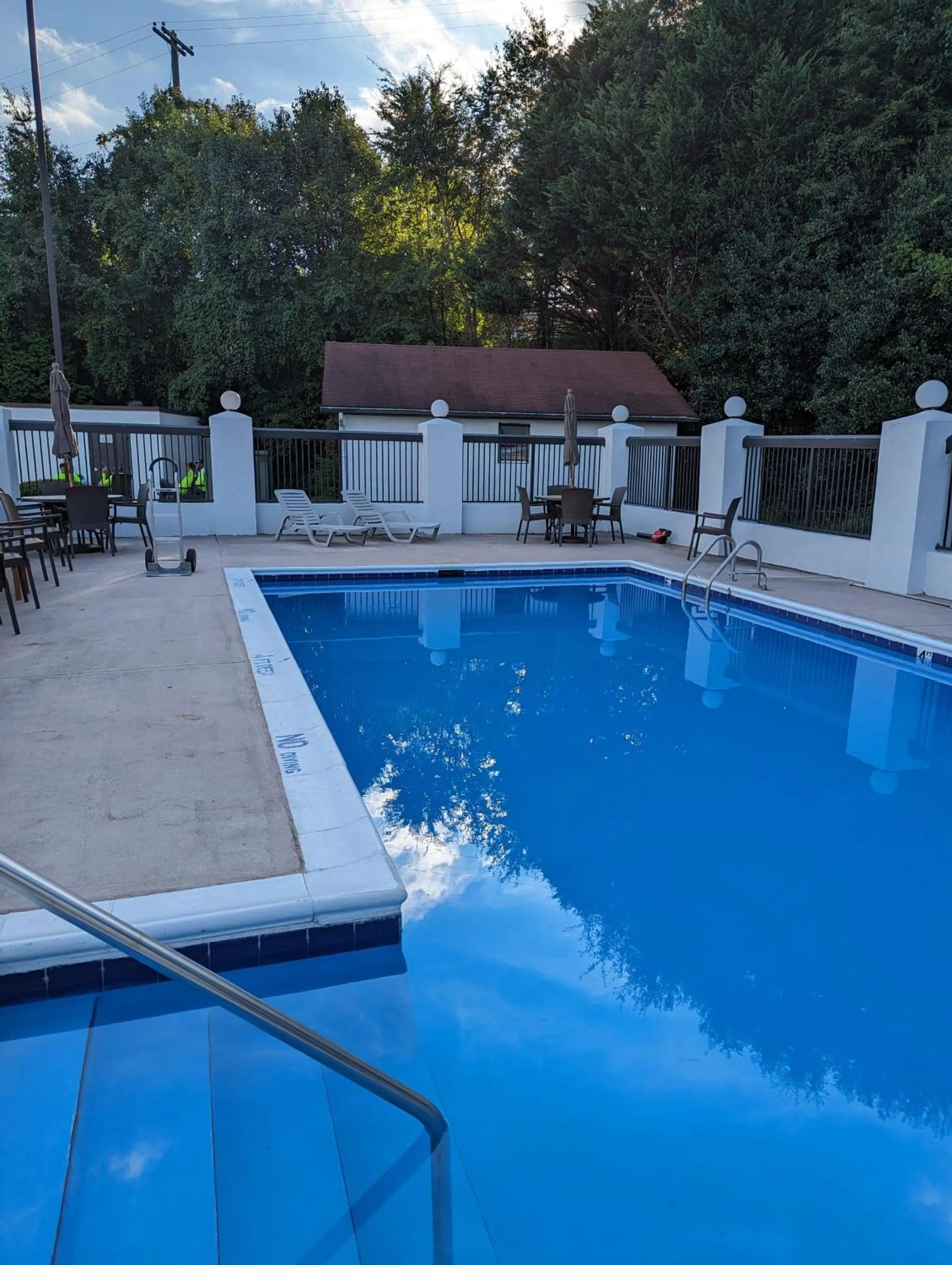 Swimming pool in Quality Inn Danville - University Area