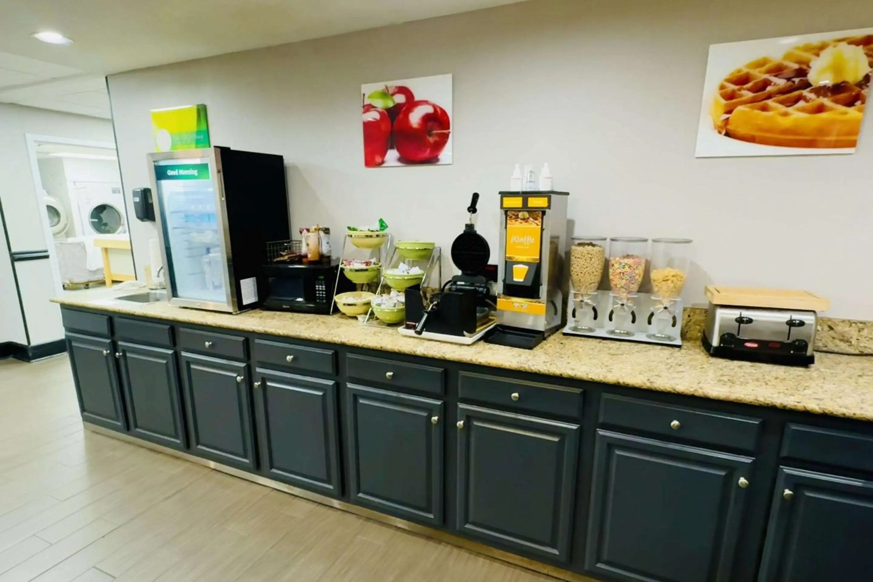 Breakfast in Quality Inn Danville - University Area