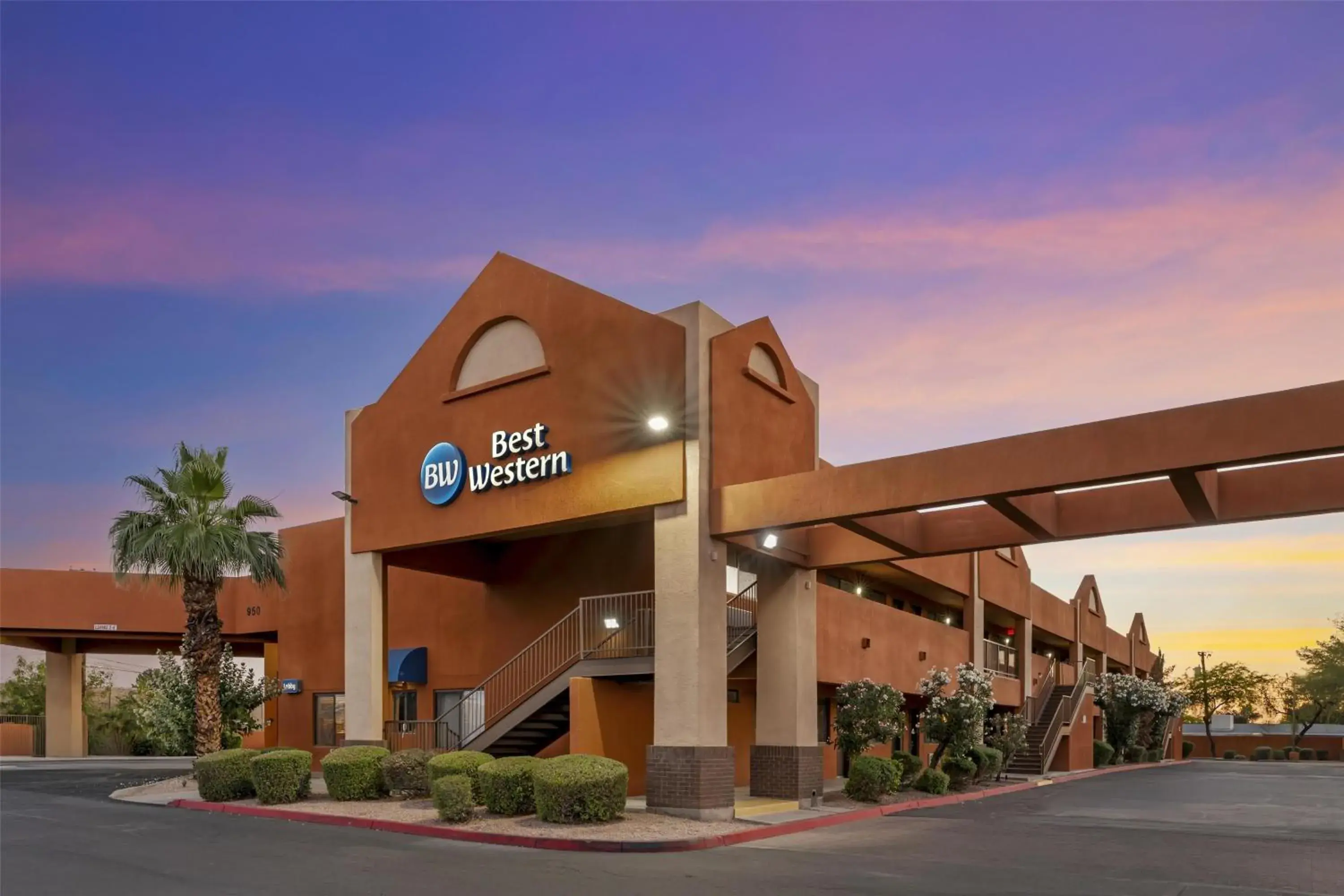 Property building in Best Western Inn of Chandler Property building in Best Western Inn of Chandler