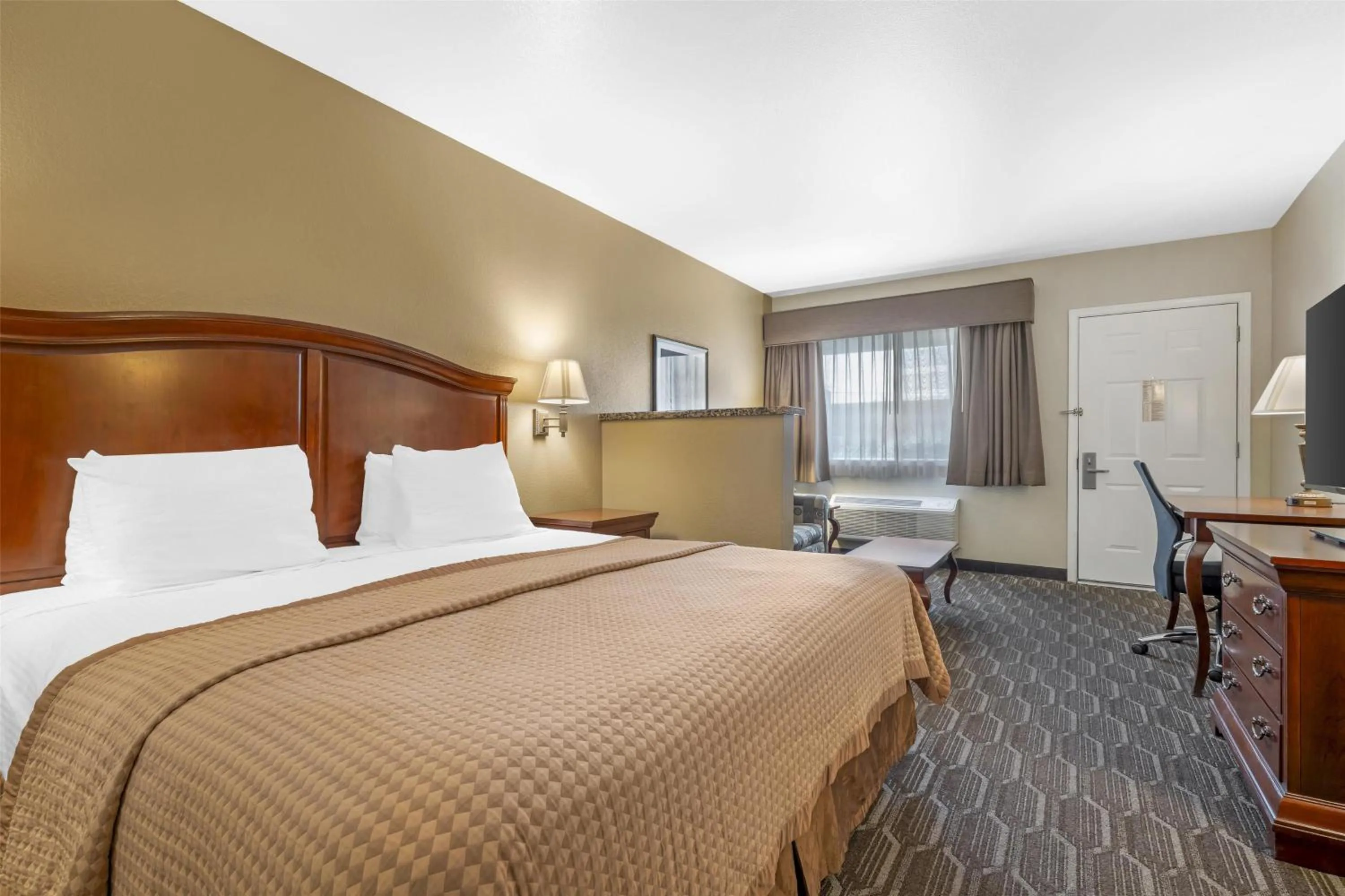 Bedroom, Bed in Best Western Inn of Chandler