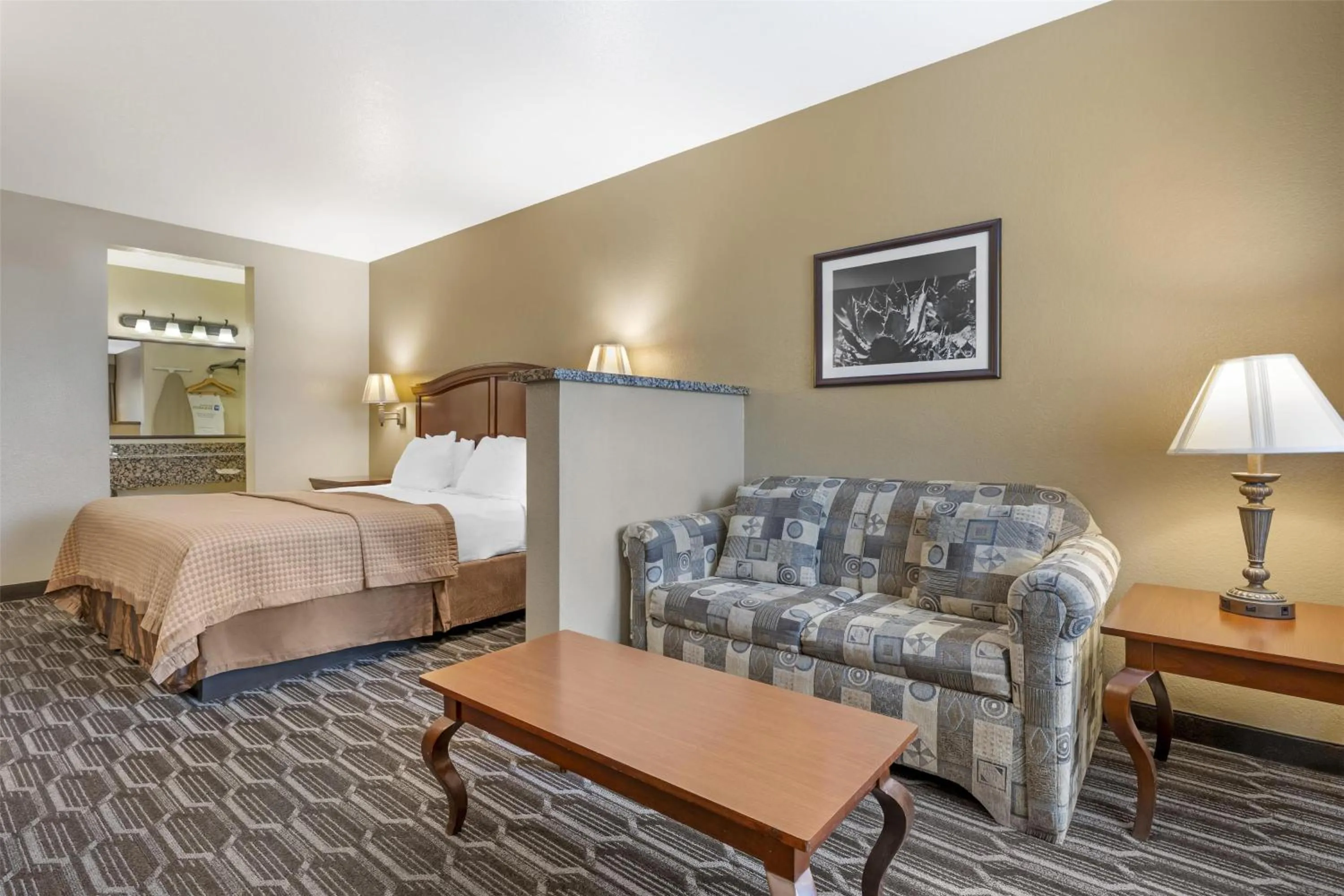 Bedroom, Bed in Best Western Inn of Chandler