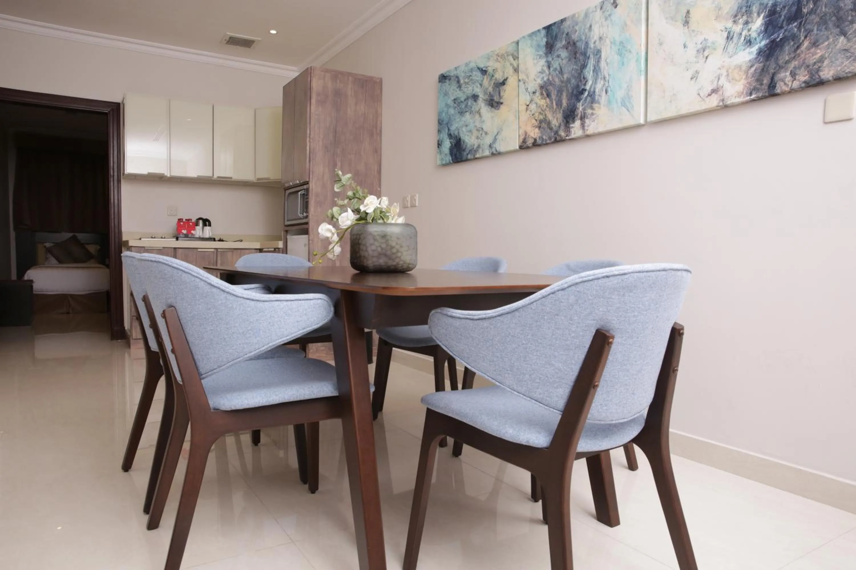 Kitchen or kitchenette in Nasima Serviced Apartments - Economy