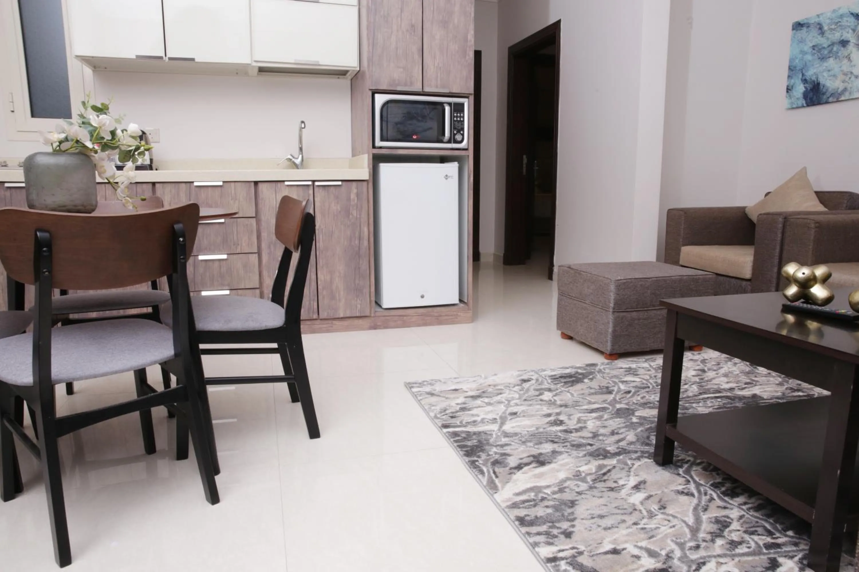 Dining area in Nasima Serviced Apartments - Economy