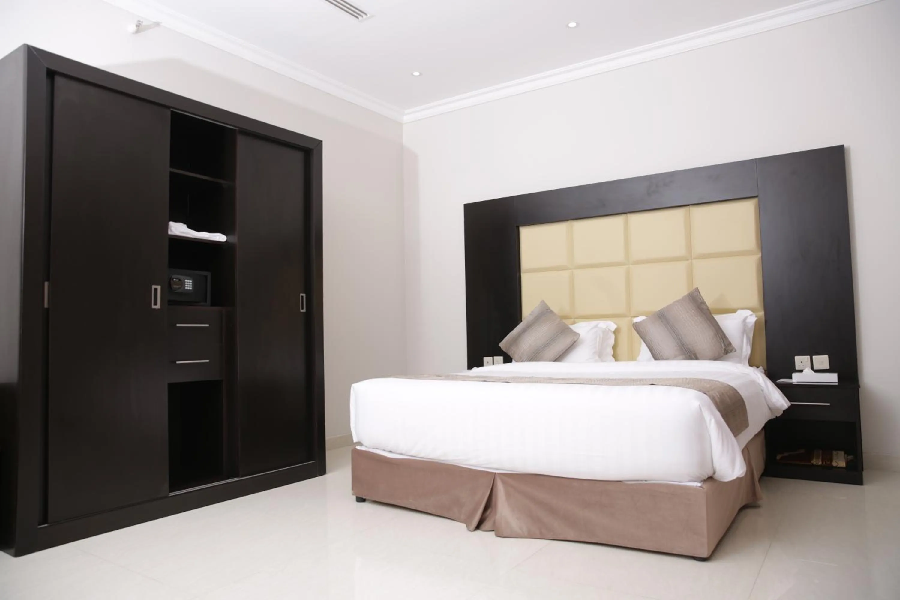Photo of the whole room, Bed in Nasima Serviced Apartments - Economy